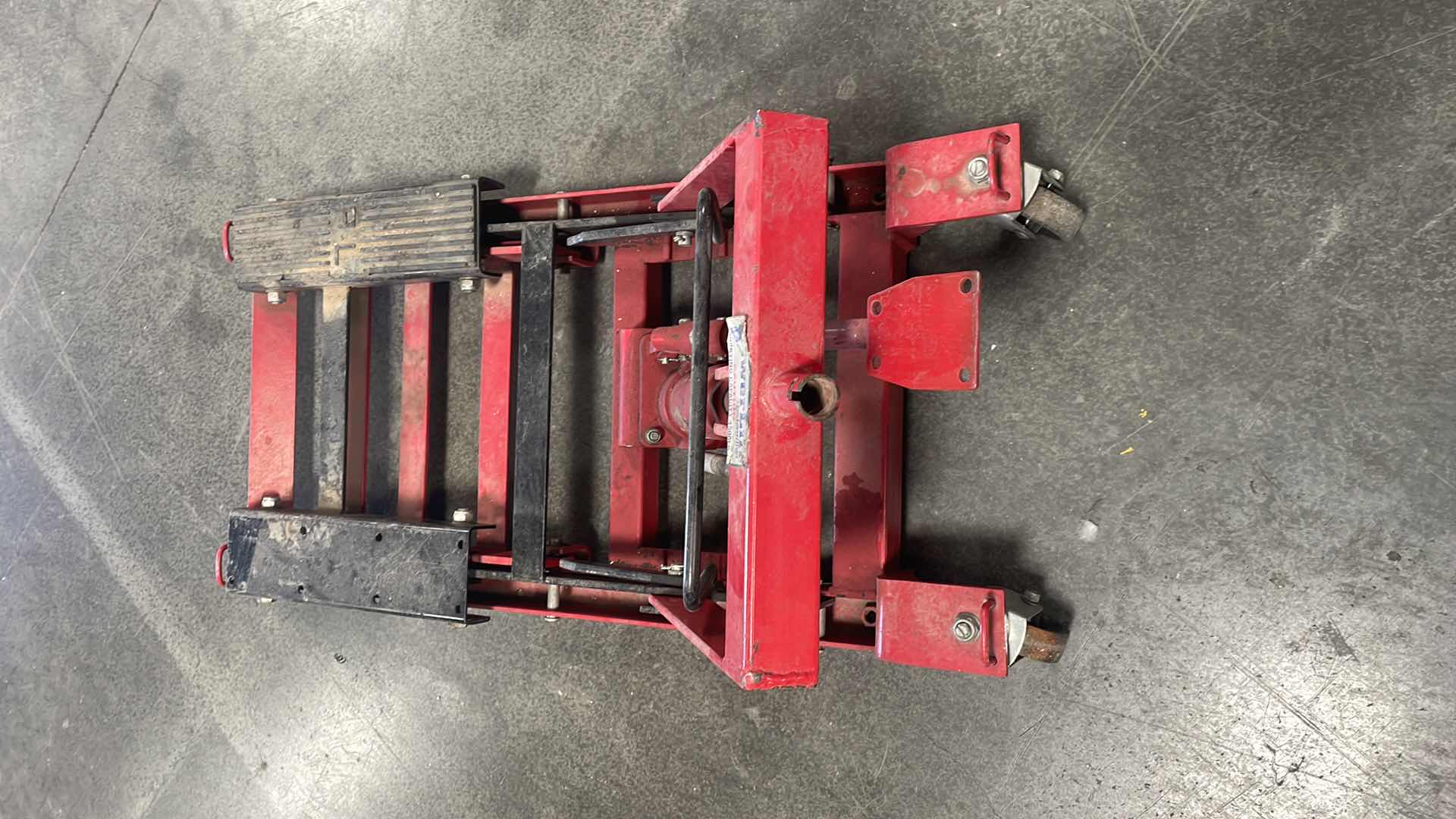 Photo 1 of MOTORCYCLE JACK 1500LBS