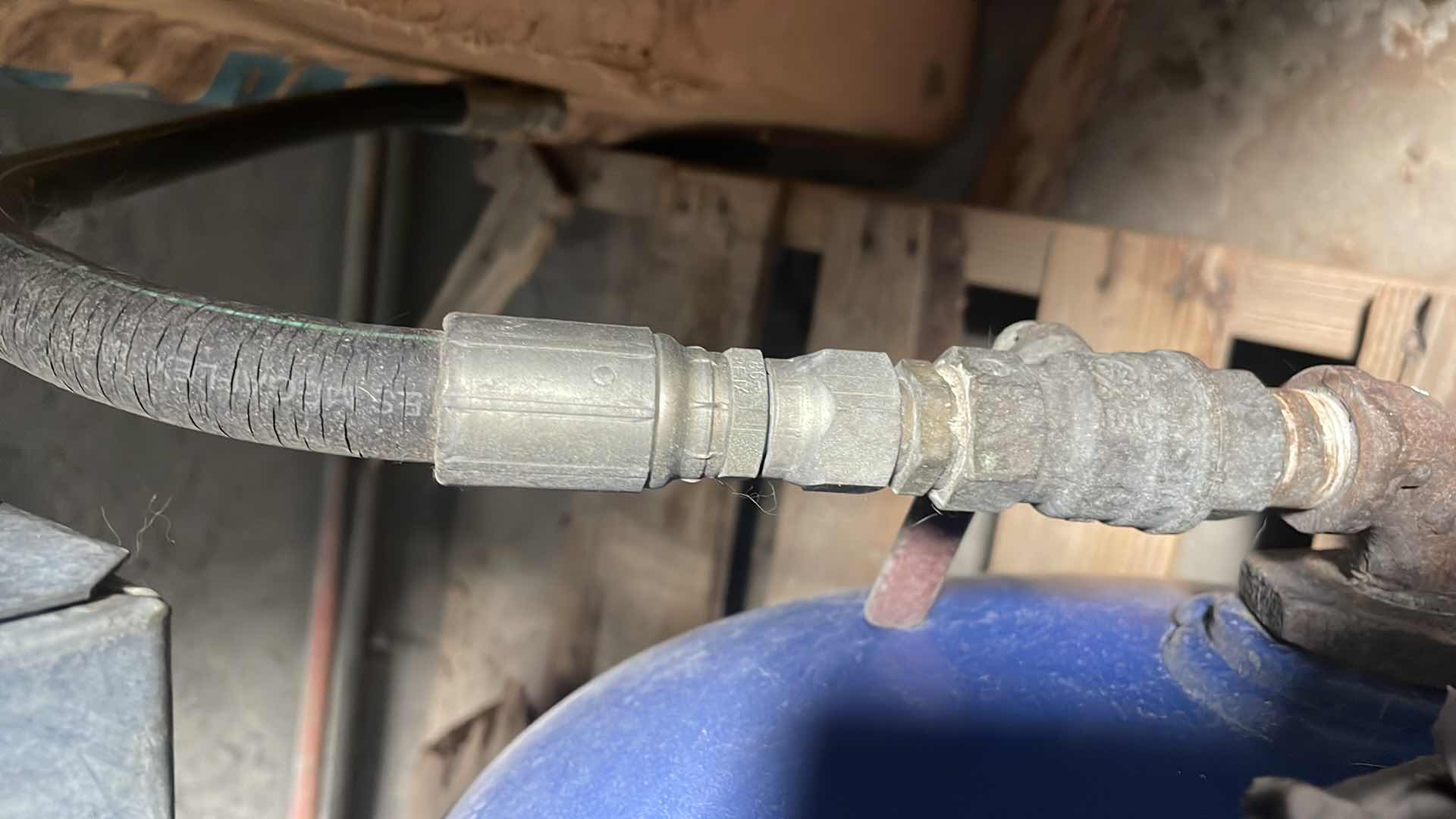 Photo 1 of CAMPBELL HAUSFELD 30 GALLON AIR COMPRESSOR