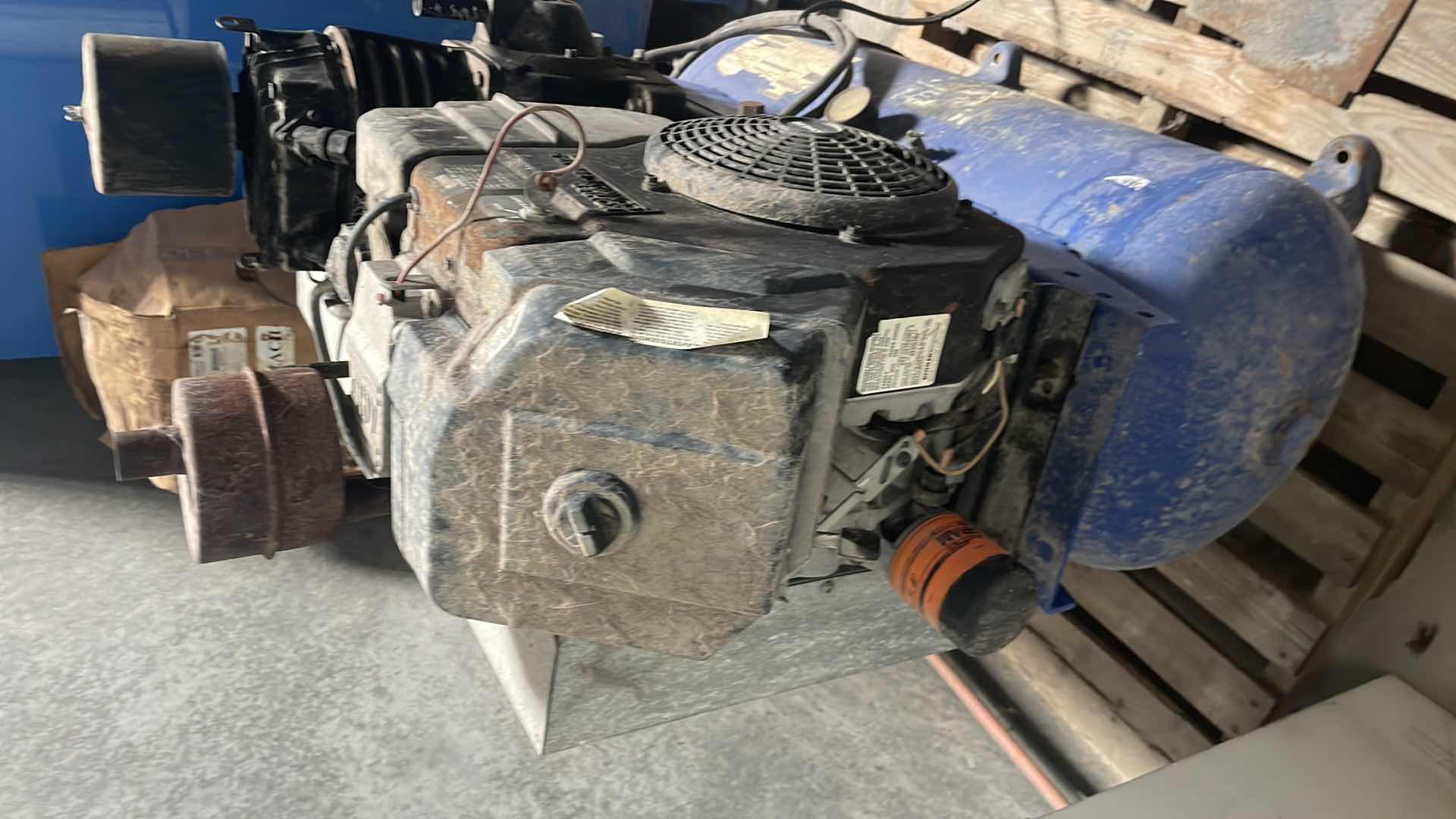 Photo 1 of CAMPBELL HAUSFELD 30 GALLON AIR COMPRESSOR