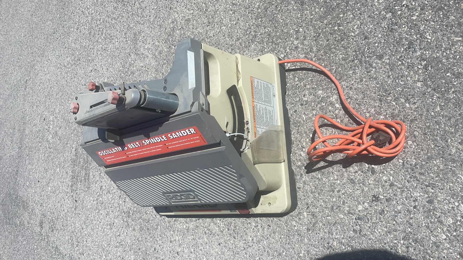 Photo 1 of RIDGE OSCILLATING BELT/SPINDLE SANDER NEEDS BELT