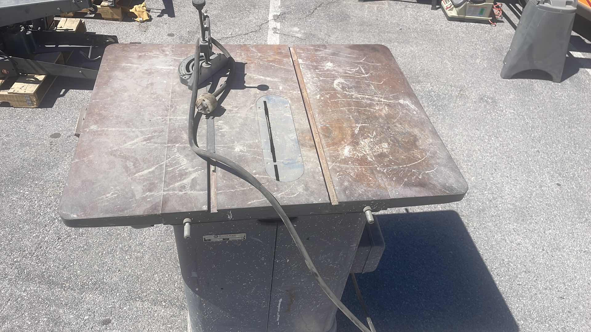 Photo 5 of DELTA ROCKWELL 10” UNISAW MODEL 34-450 2HP 115v/230v 3450RPM TABLE SAW