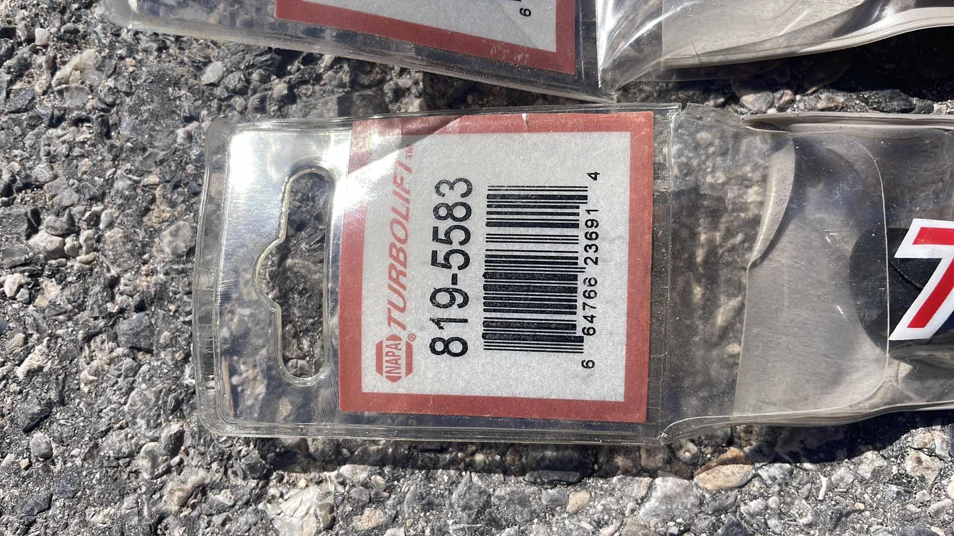 Photo 1 of NAPA TURBOLIFT LIFT SUPPORTS 819-5583 (6)