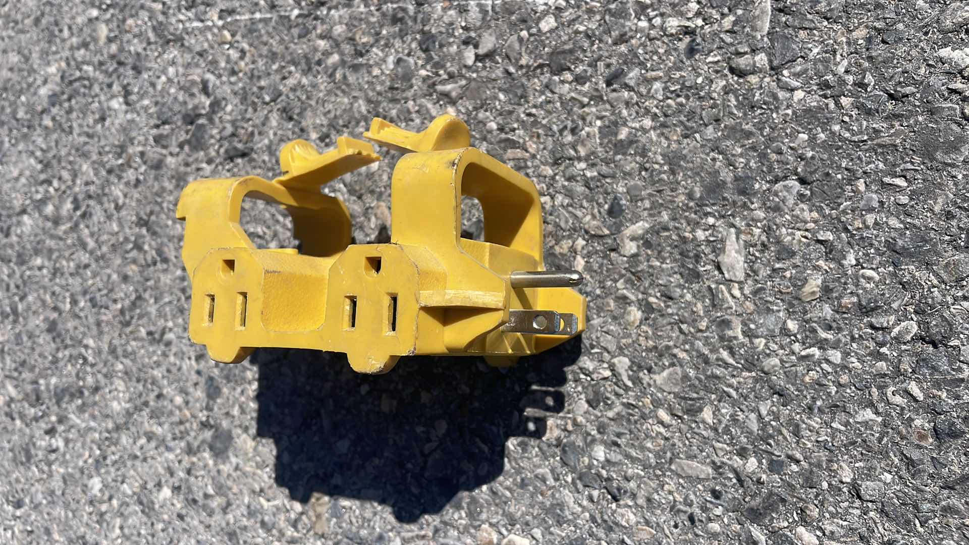 Photo 1 of ELECTRICAL CORD REEL & MULTI PLUG ADAPTER