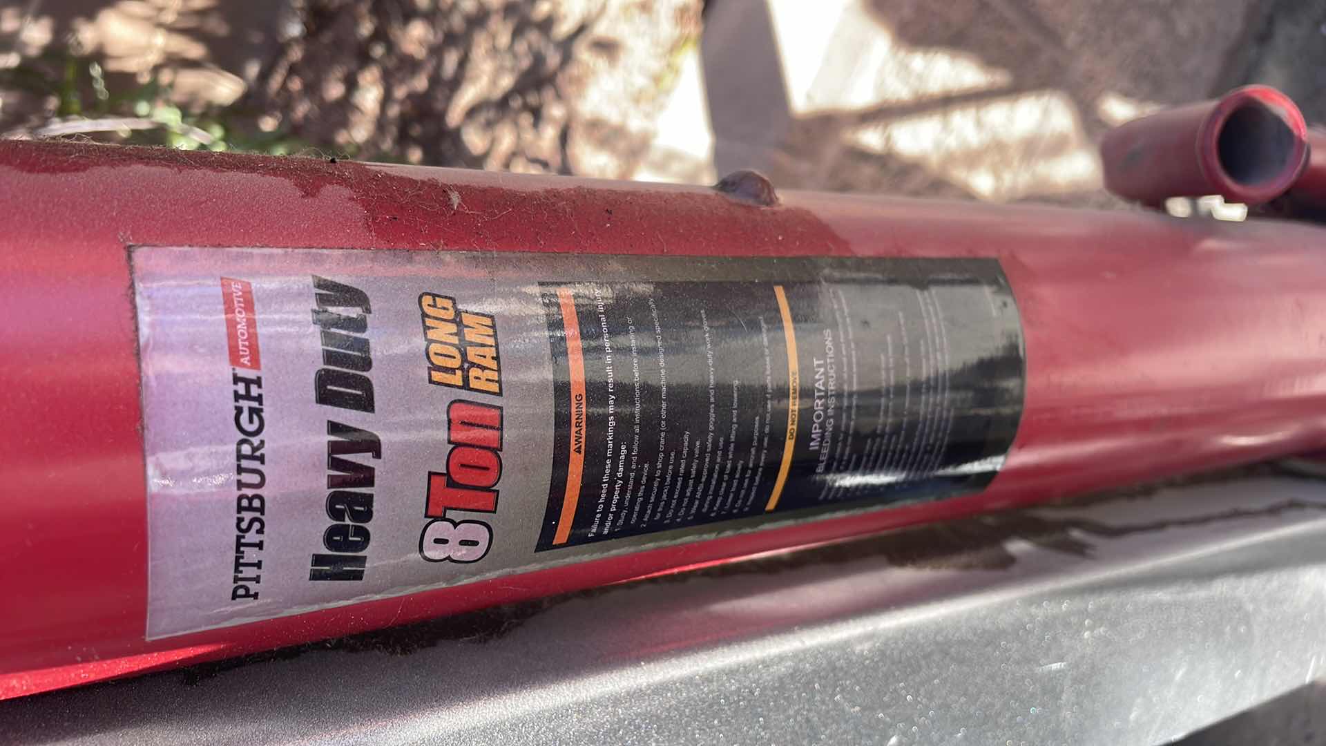 Photo 1 of PITTSBURGH HEAVYDUTY 8 TON LONG RAM