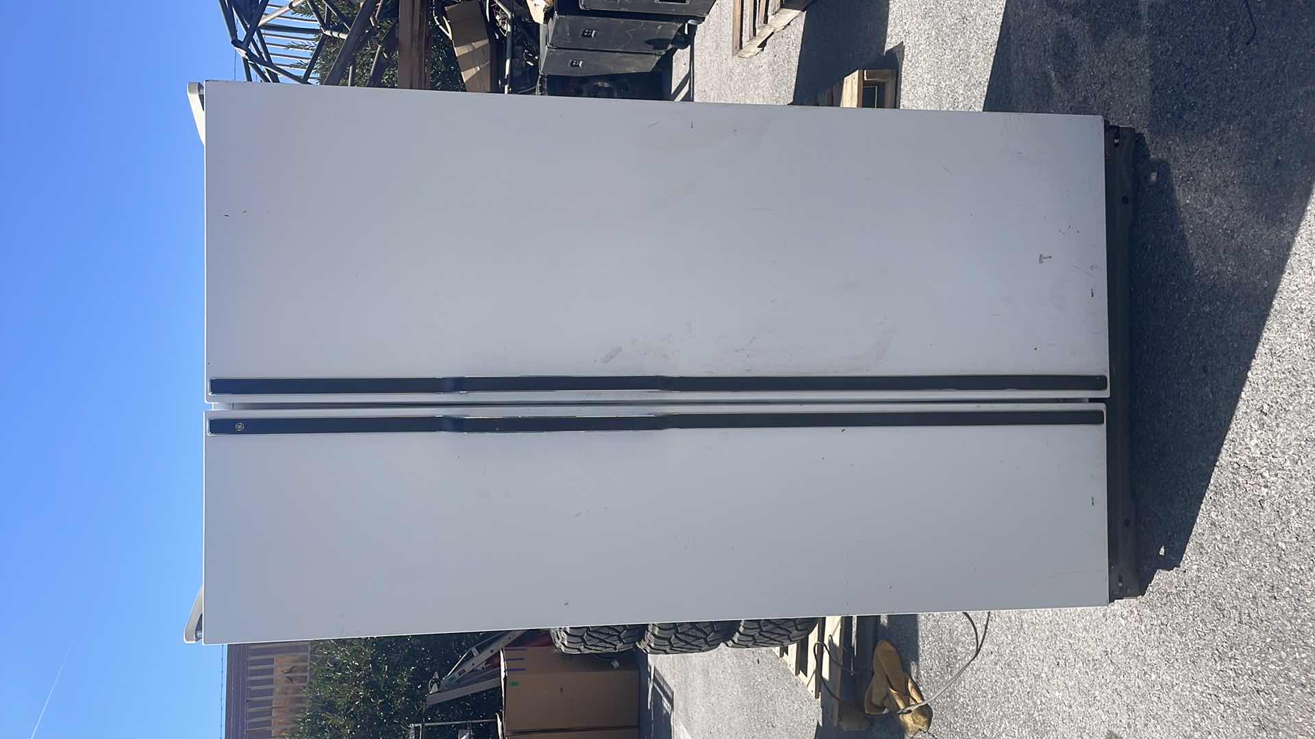 Photo 1 of GENERAL ELECTRIC 23.8 CU FT NO FROST REFRIGERATOR FREEZER MODEL TFX24Z