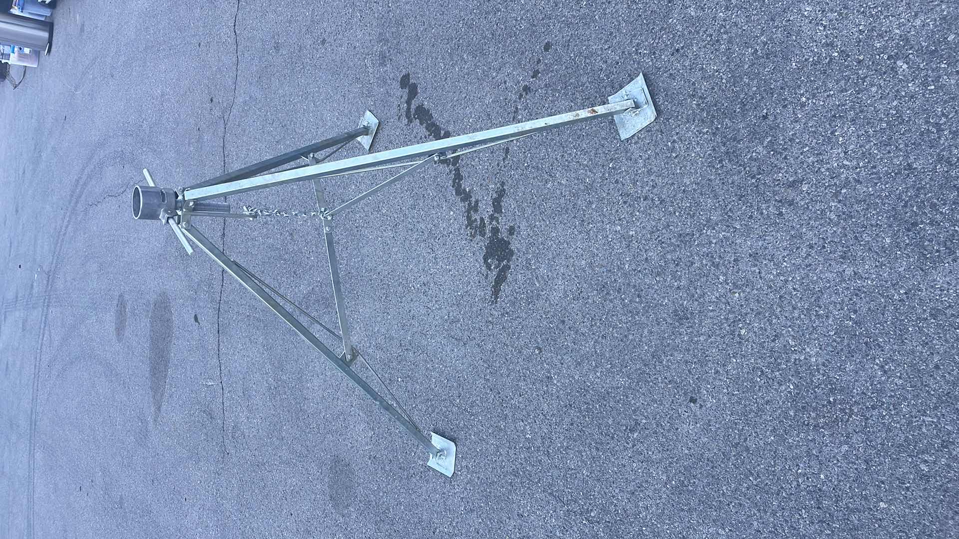 Photo 1 of HEAVY DUTY KING PIN STABILIZER