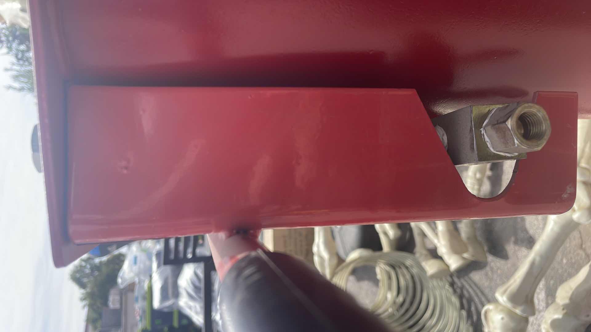 Photo 1 of STRONGWAY 2500LB AIR BUMPER JACK 46202