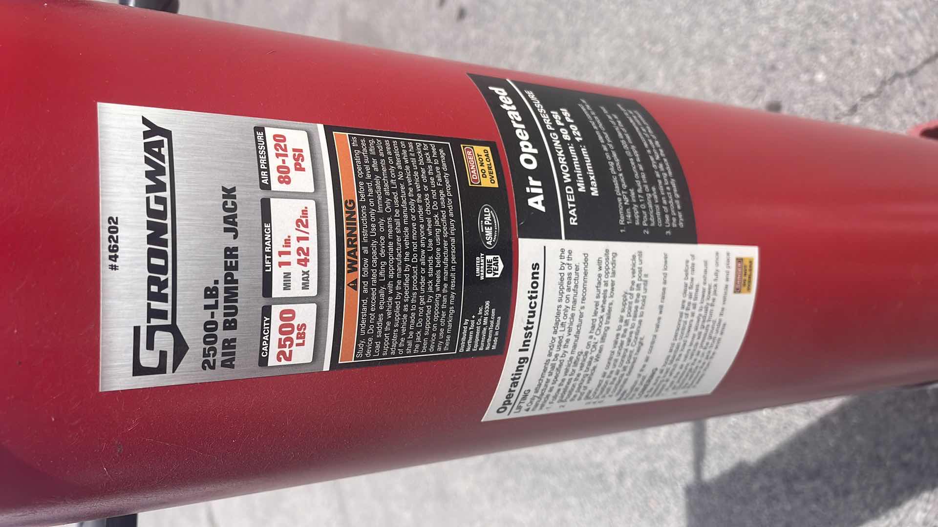 Photo 1 of STRONGWAY 2500LB AIR BUMPER JACK 46202