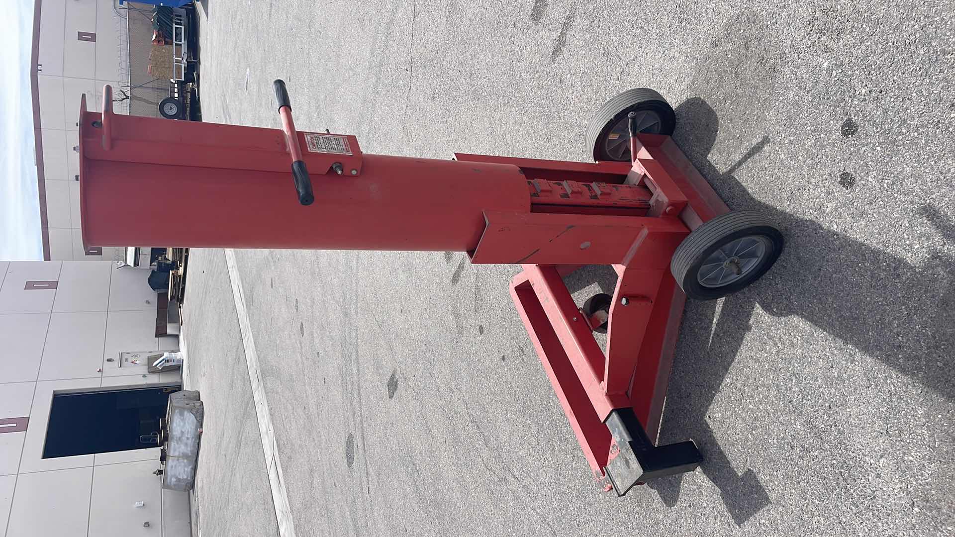 Photo 1 of NORCO 10 TON AIR LIFT JACK