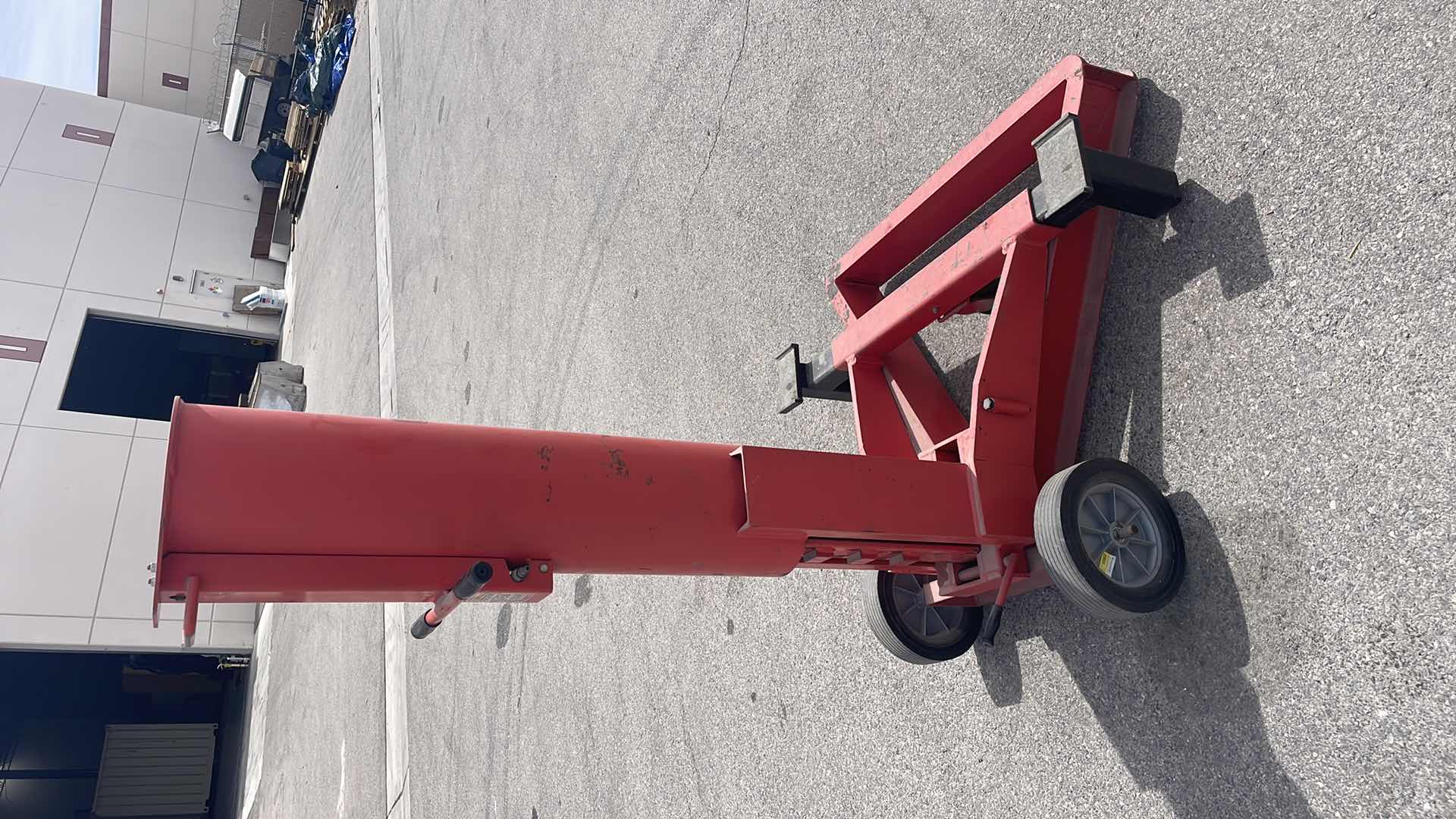 Photo 2 of NORCO 10 TON AIR LIFT JACK