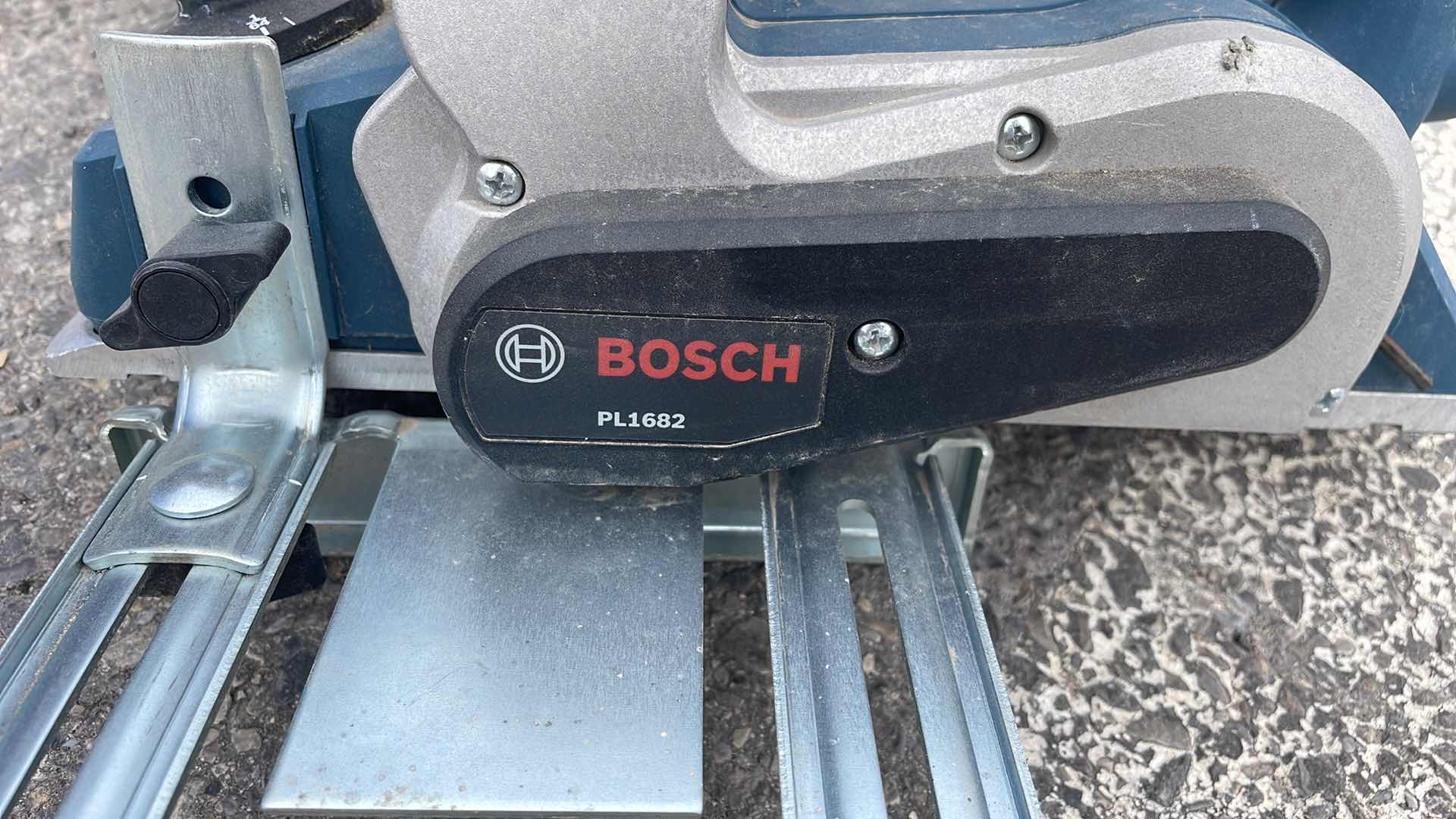 Photo 1 of BOSCH PL1682 HEAVY DUTY 6 AMP 3-1/4" PLANER