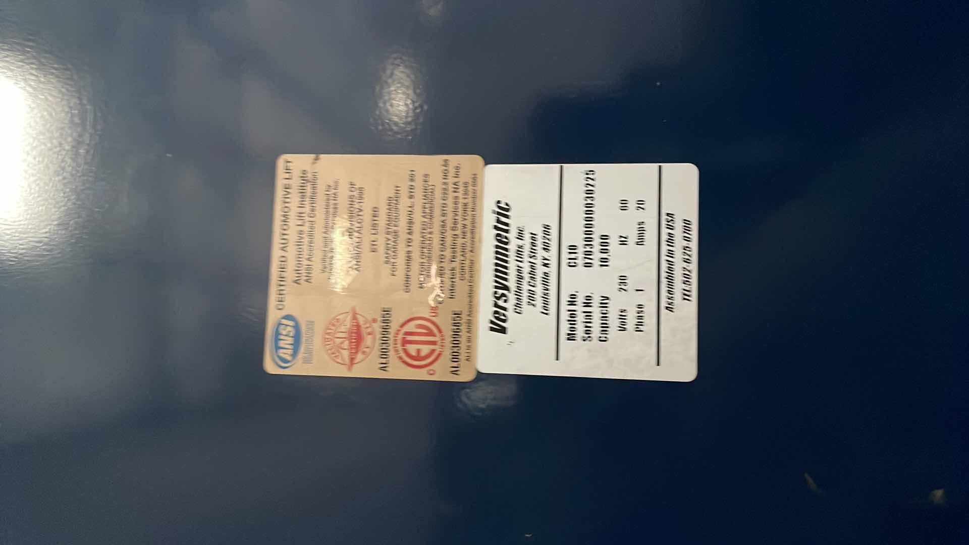 Photo 1 of CHALLENGER LIFTS VERSYMMETRIC MODEL CL 10 SERIAL# 070300000030225
SINGLE PHASE 20AMP 230V 10000LBS CAPACITY (LIFT ONLY)
