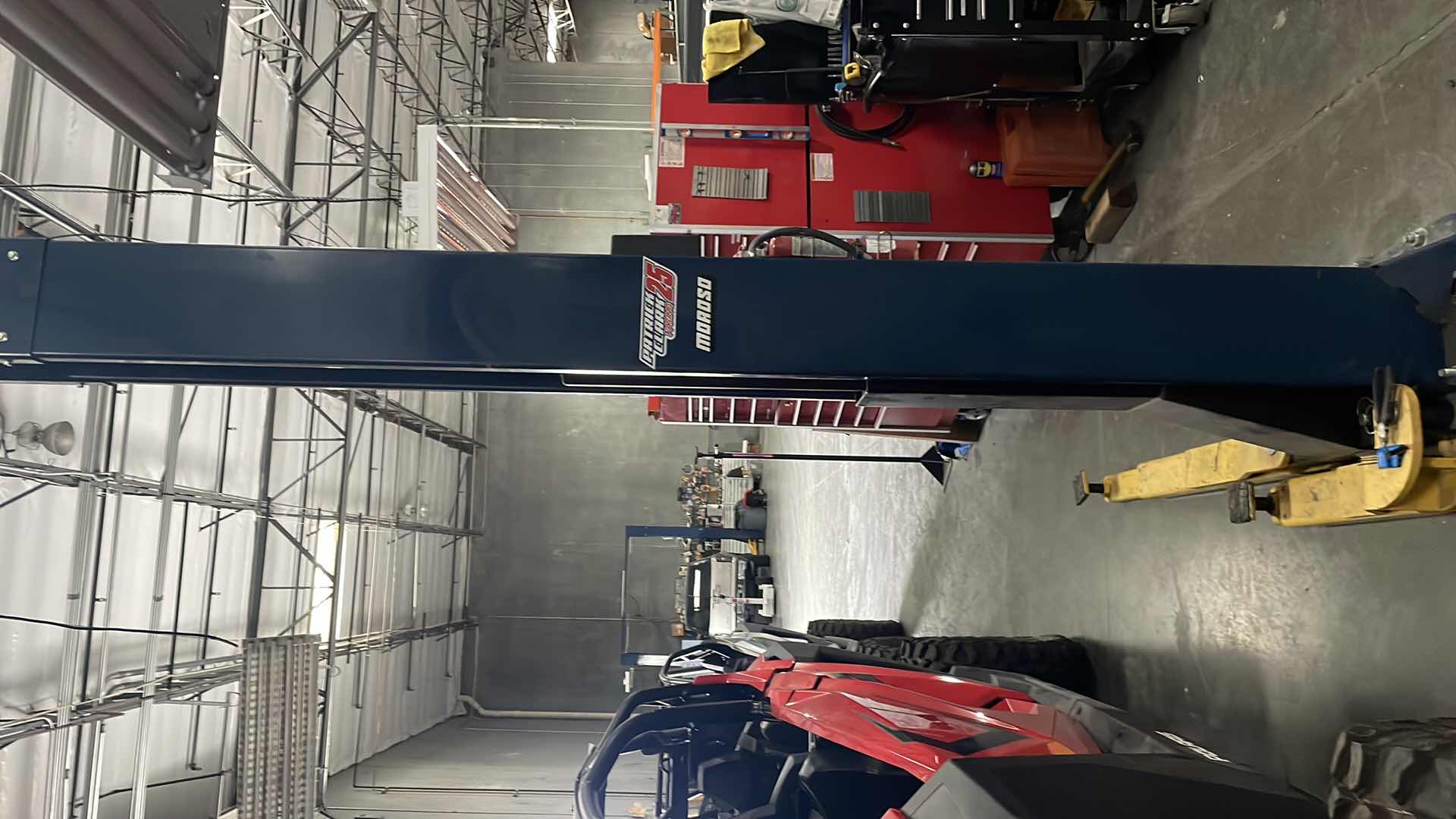 Photo 1 of CHALLENGER LIFTS VERSYMMETRIC MODEL CL 10 SERIAL# 070300000030225
SINGLE PHASE 20AMP 230V 10000LBS CAPACITY (LIFT ONLY)