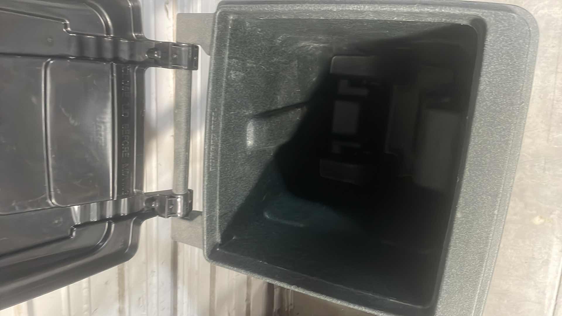 Photo 1 of 32 GALLON TOTER TRASH CAN