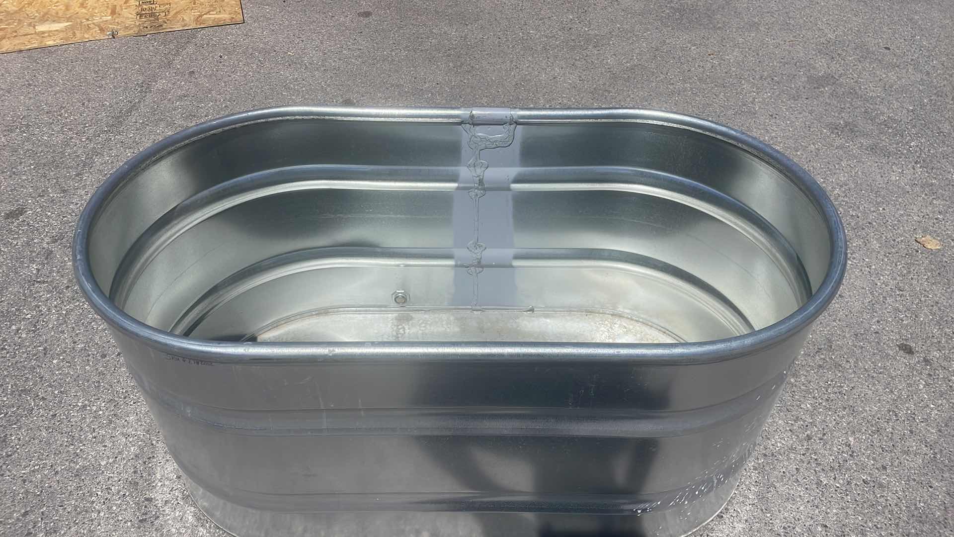 View 4 of TARTER HEAVYDUTY GALVANIZED STOCK TANK 100 GALLONS