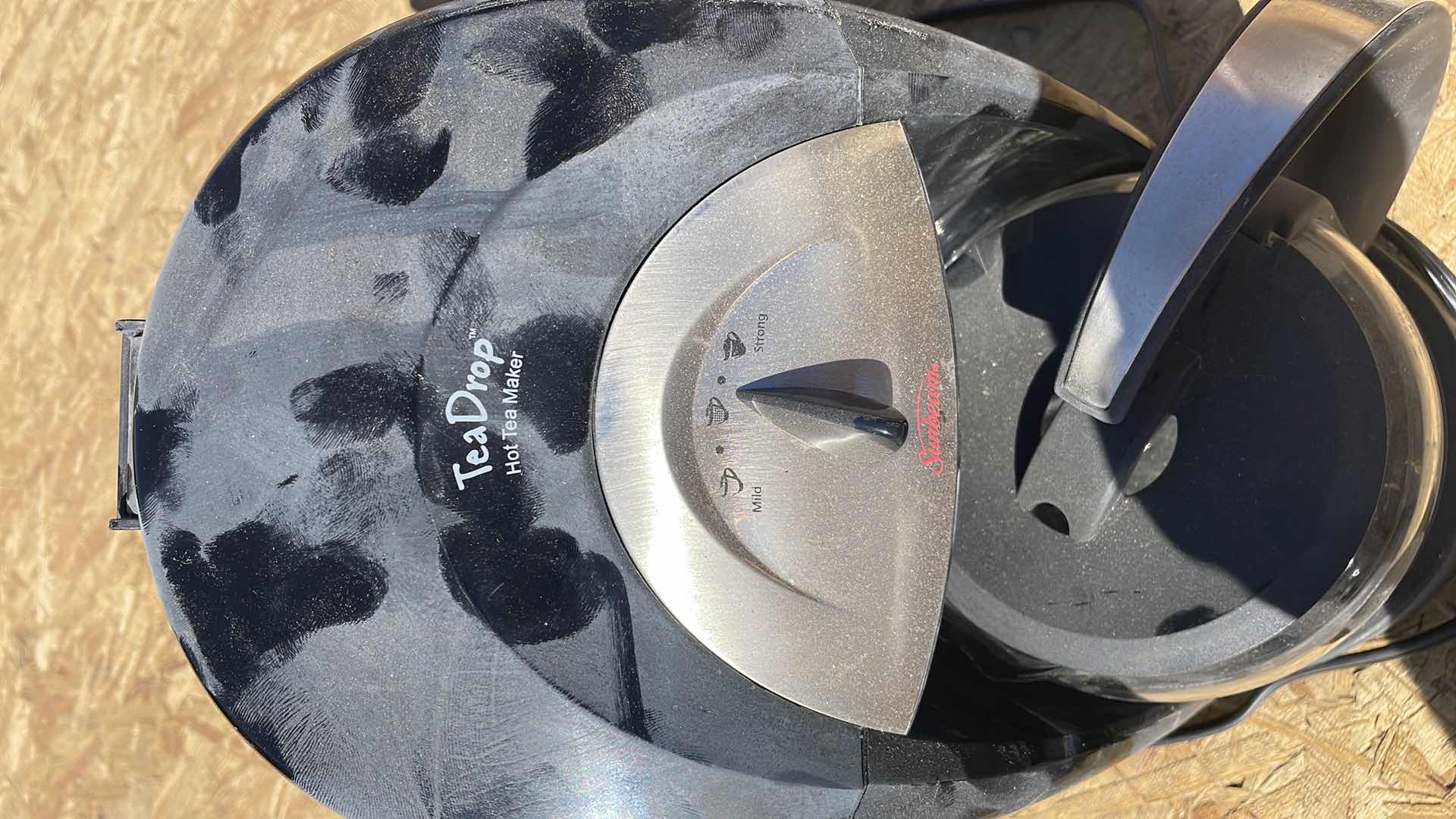 Photo 1 of SUNBEAM TEA DROP NEEDS CLEANING