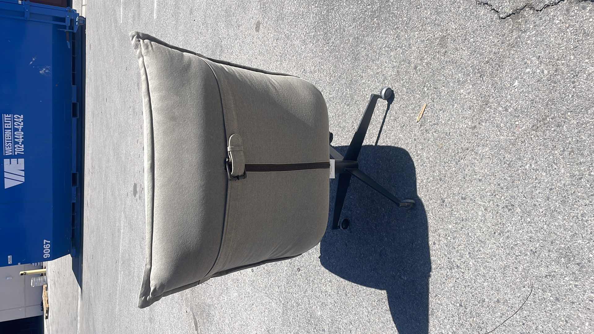 Photo 3 of PLUSH DESK ROLLING CHAIR