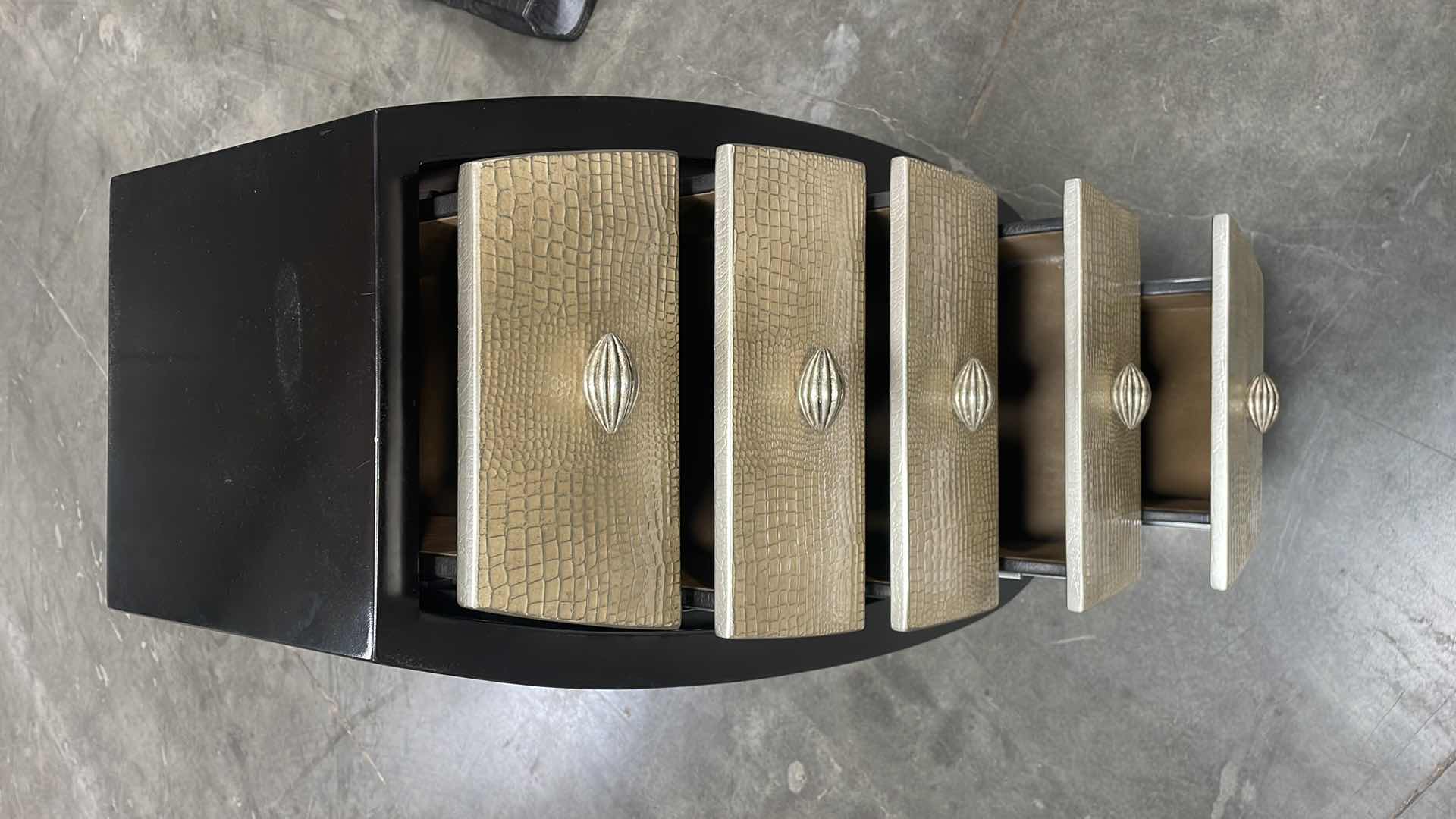 Photo 1 of ARTMAX 2894-CL ESPRESSO, SILVER-LEAF AND VANILLA LIZARD FINISH