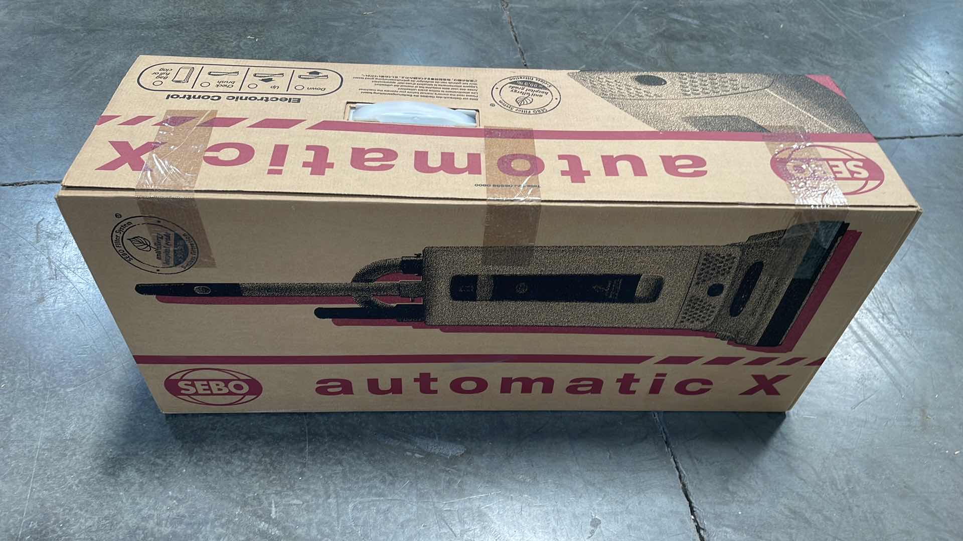 Photo 1 of SEBO AUTOMATIC X4 UPRIGHT VACUUM CLEANER