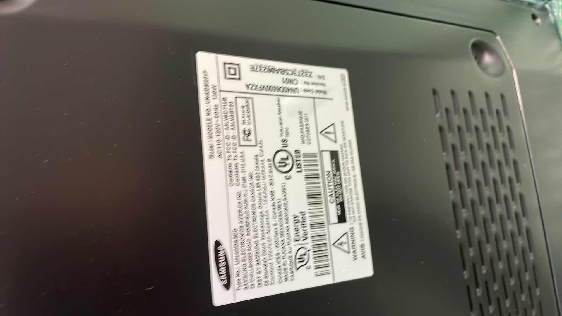 Photo 1 of SAMSUNG 40” LCD TV MODEL UN40D6500VF WITH WALL MOUNT