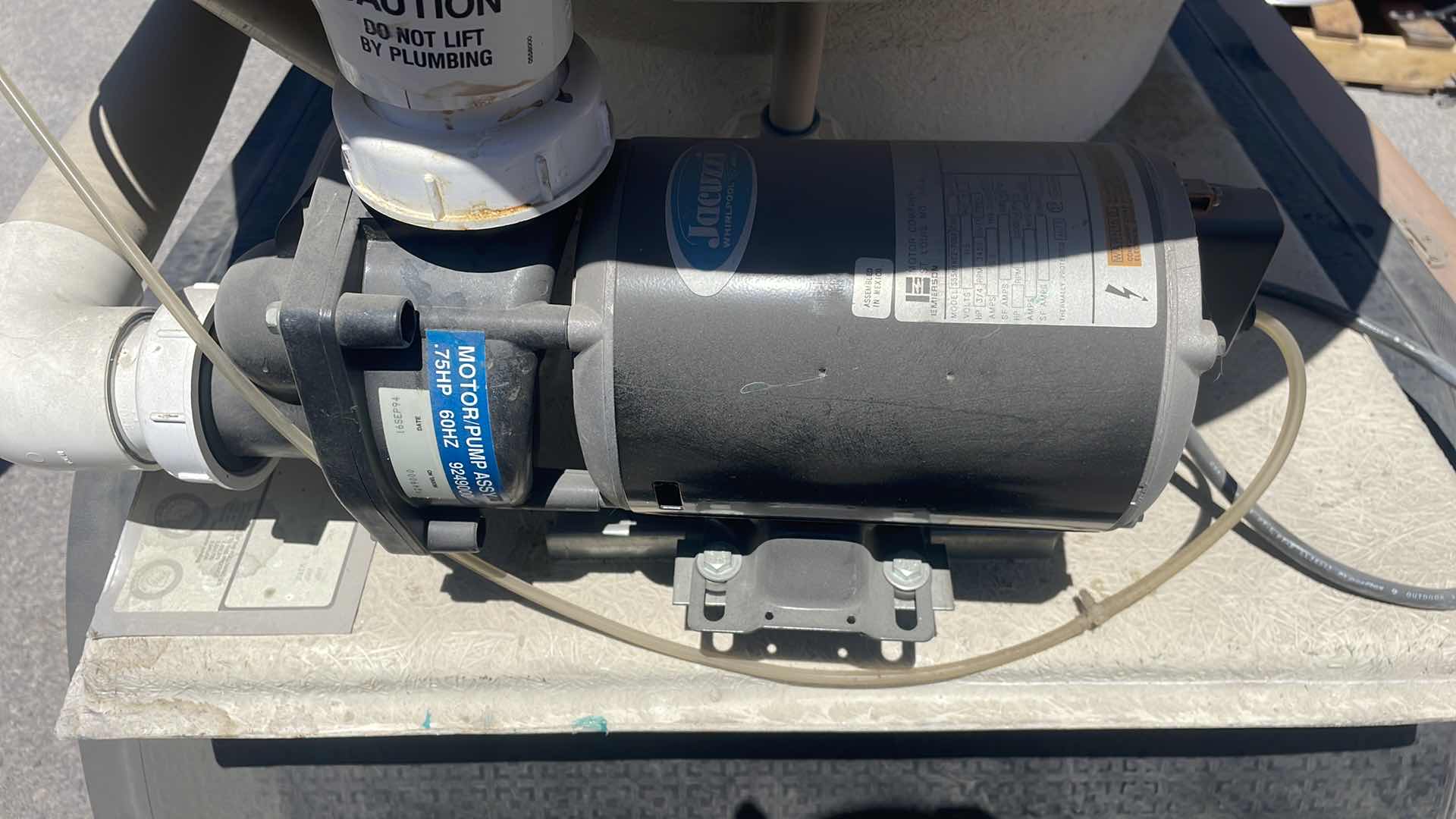 Photo 1 of JACUZZI TUB WITH 3/4HP MOTOR