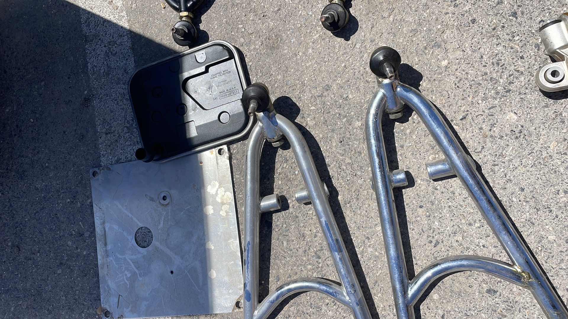 Photo 1 of SUSPENSION PARTS UNKNOWN VEHICLE