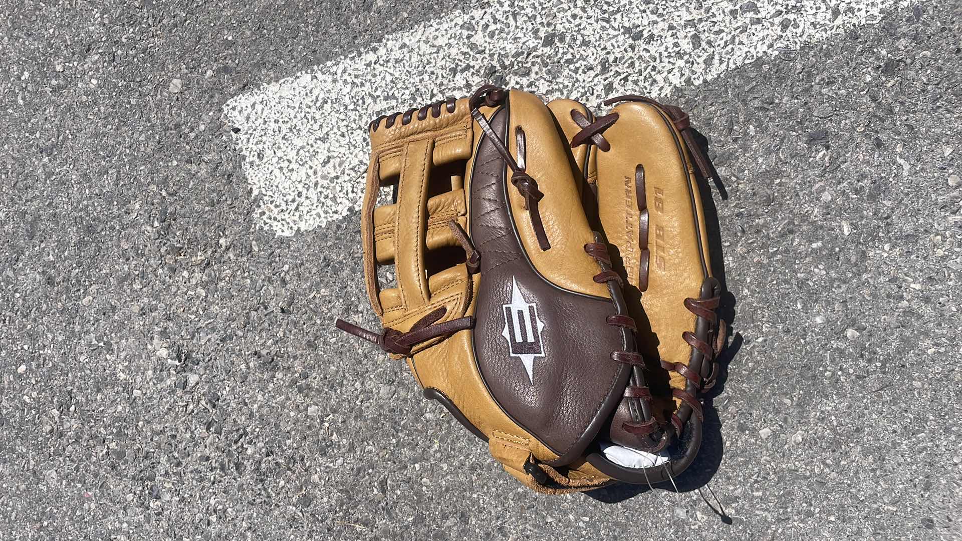 Photo 1 of NIKE AND EASTON BASEBALL SOFTBALL GLOVES.