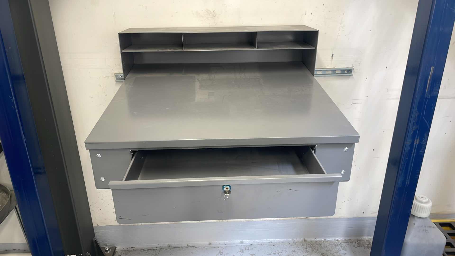 Photo 1 of TENNSCO WALL MOUNTED FOREMANS DESK 
29" × 34-1/2" × 33-3/4"