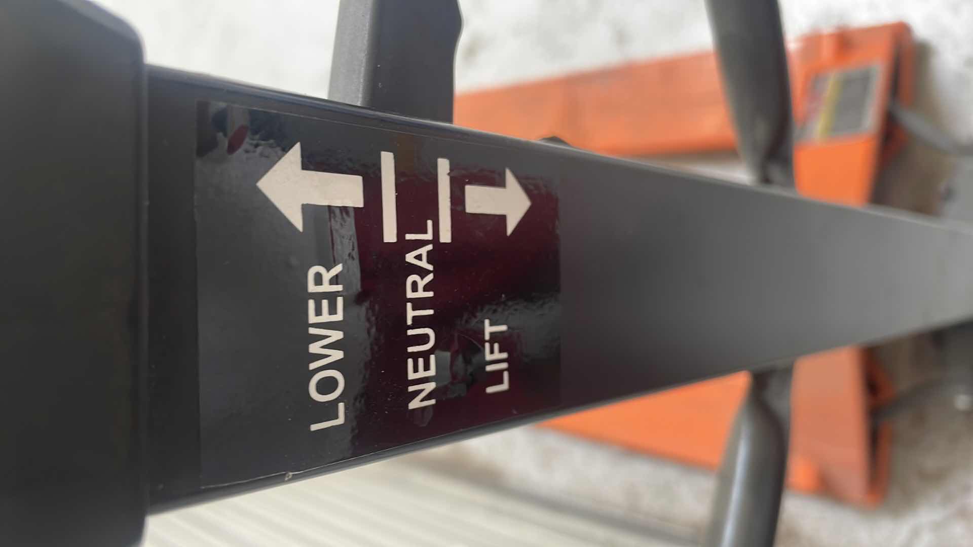 Photo 1 of HAULMASTER 2.5 TON PALLET JACK 5,000LB CAPACITY