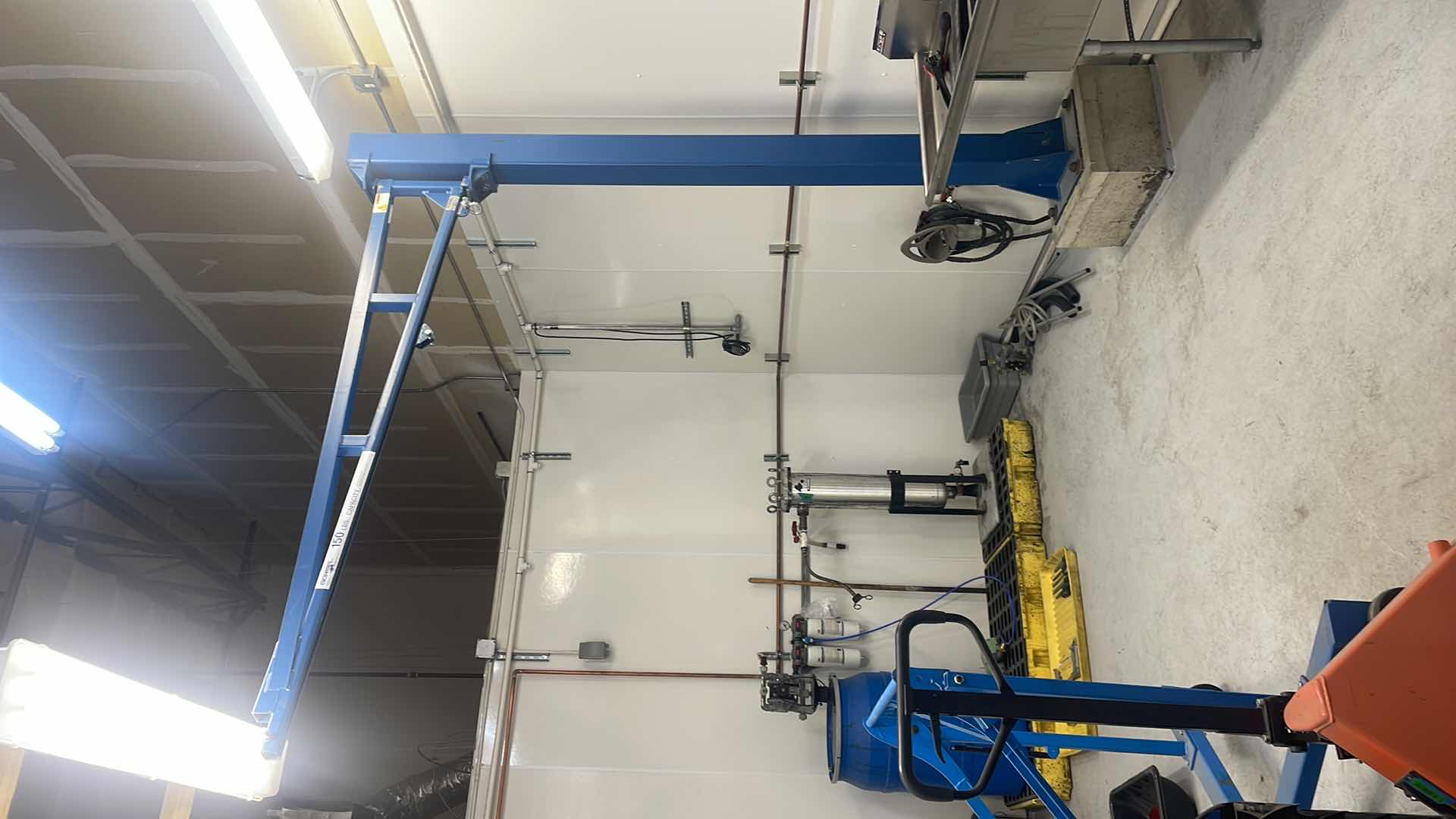 Photo 1 of GORBEL SS-99004 WORK STATION 8" SPAN JIB CRANE 150 LBS CAP 180 DEGREE ROTATION