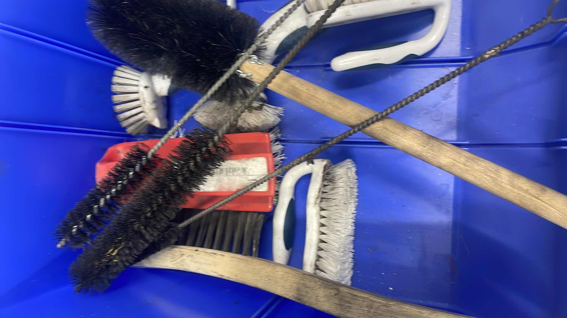 Photo 1 of DURHAM STACKABLE CONTAINER 17” x 15” WITH VARIETY OF BRUSHES