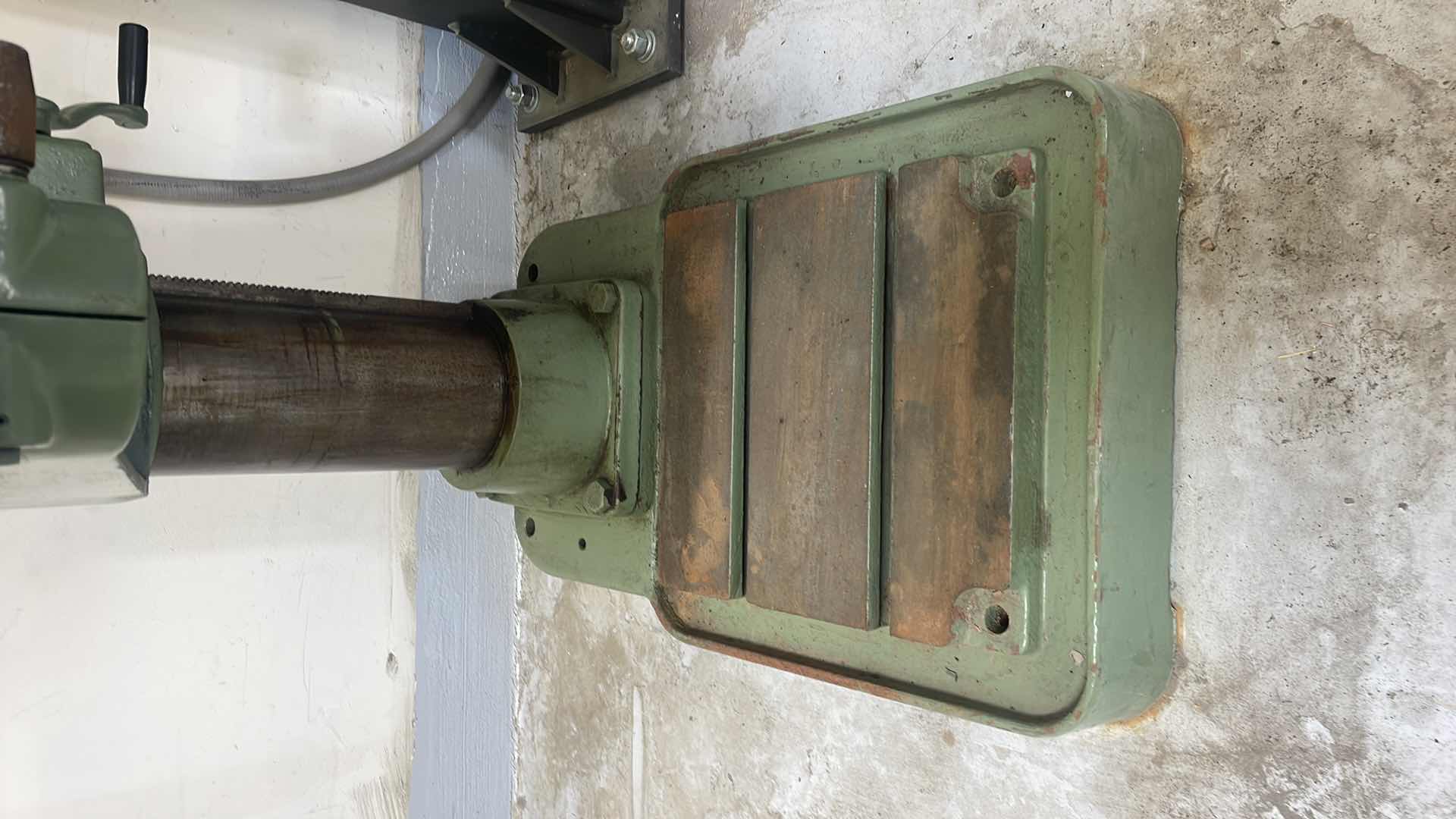 Photo 12 of SOLBERGA SE 1340 3.5HP DRILL PRESS 
3 PHASE MOTOR