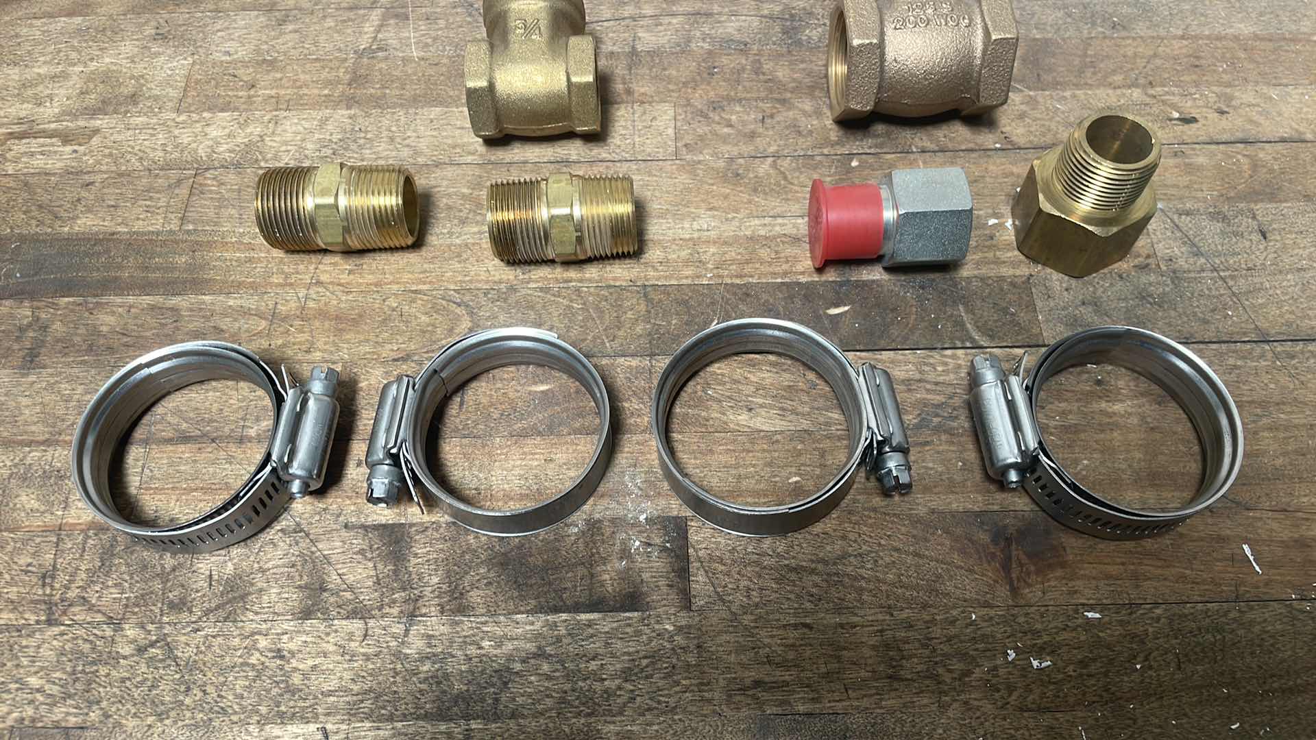 Photo 1 of 1” STAINLESS STEEL TEES, MIDLAND, CHECK VALVE, 1" FEMALE NPT X 1" FEMALE NPT, BRASS, 3/4” & 1” GATE VALVES, MISC BRASS FITTINGS