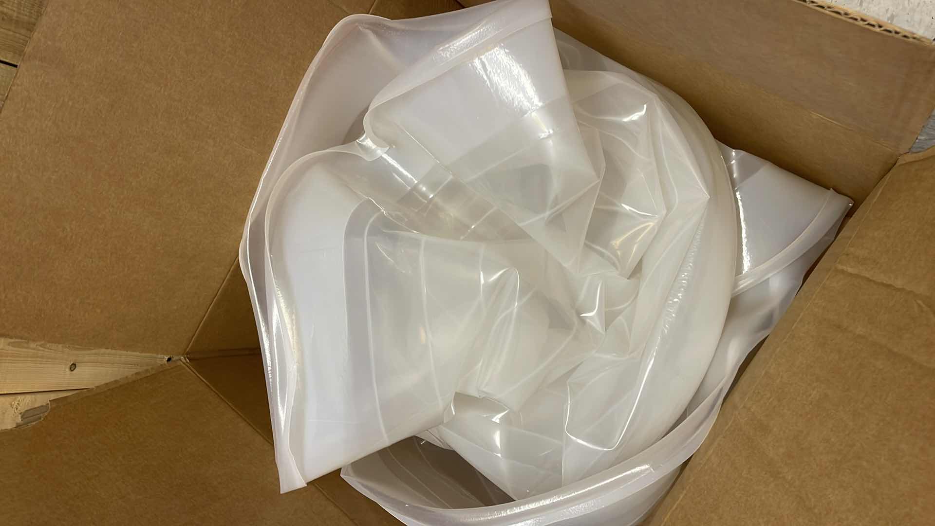 Photo 1 of DRUM LINER: FOR 55 GAL DRUMS, 18 MIL THICK, NOT ANTISTATIC, SEAMLESS, NATURAL
ITEM 21YL69 MFR. MODEL 6550-40 (2)