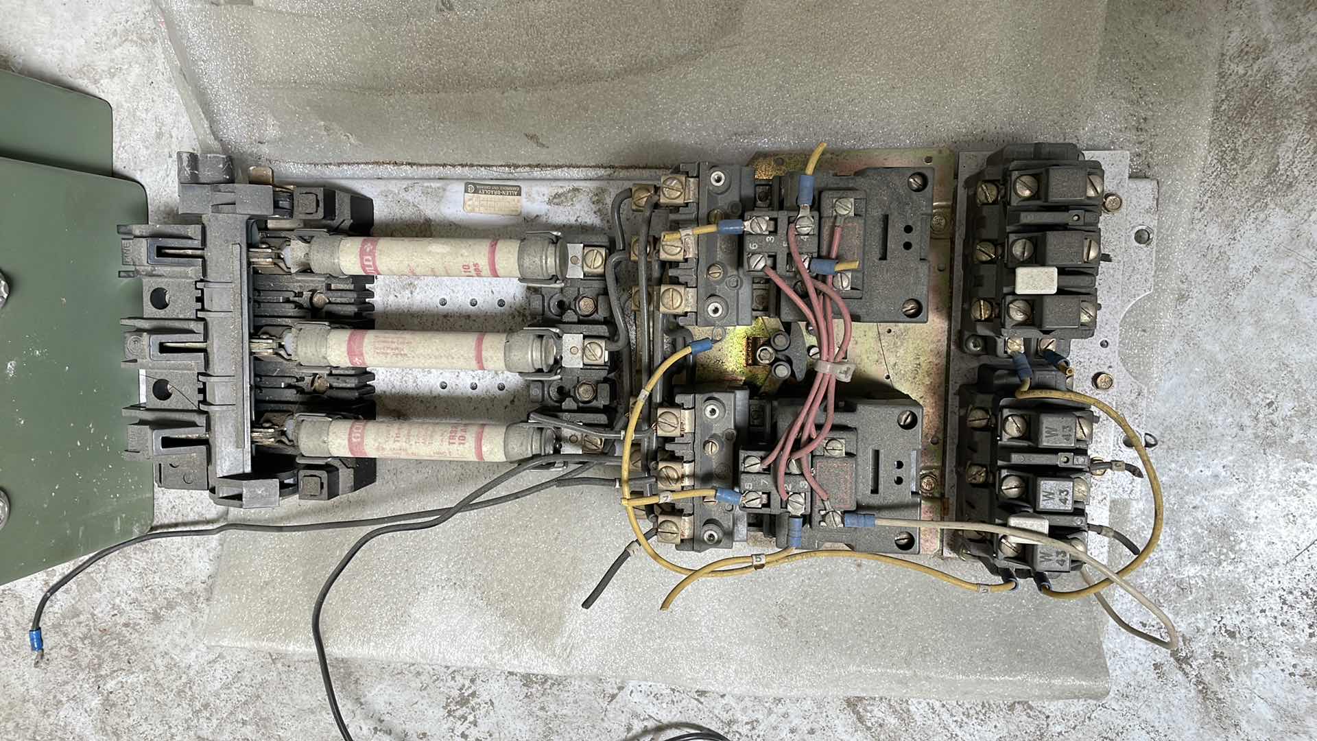 Photo 1 of ALLEN BRADLEY COMBINATION STARTER