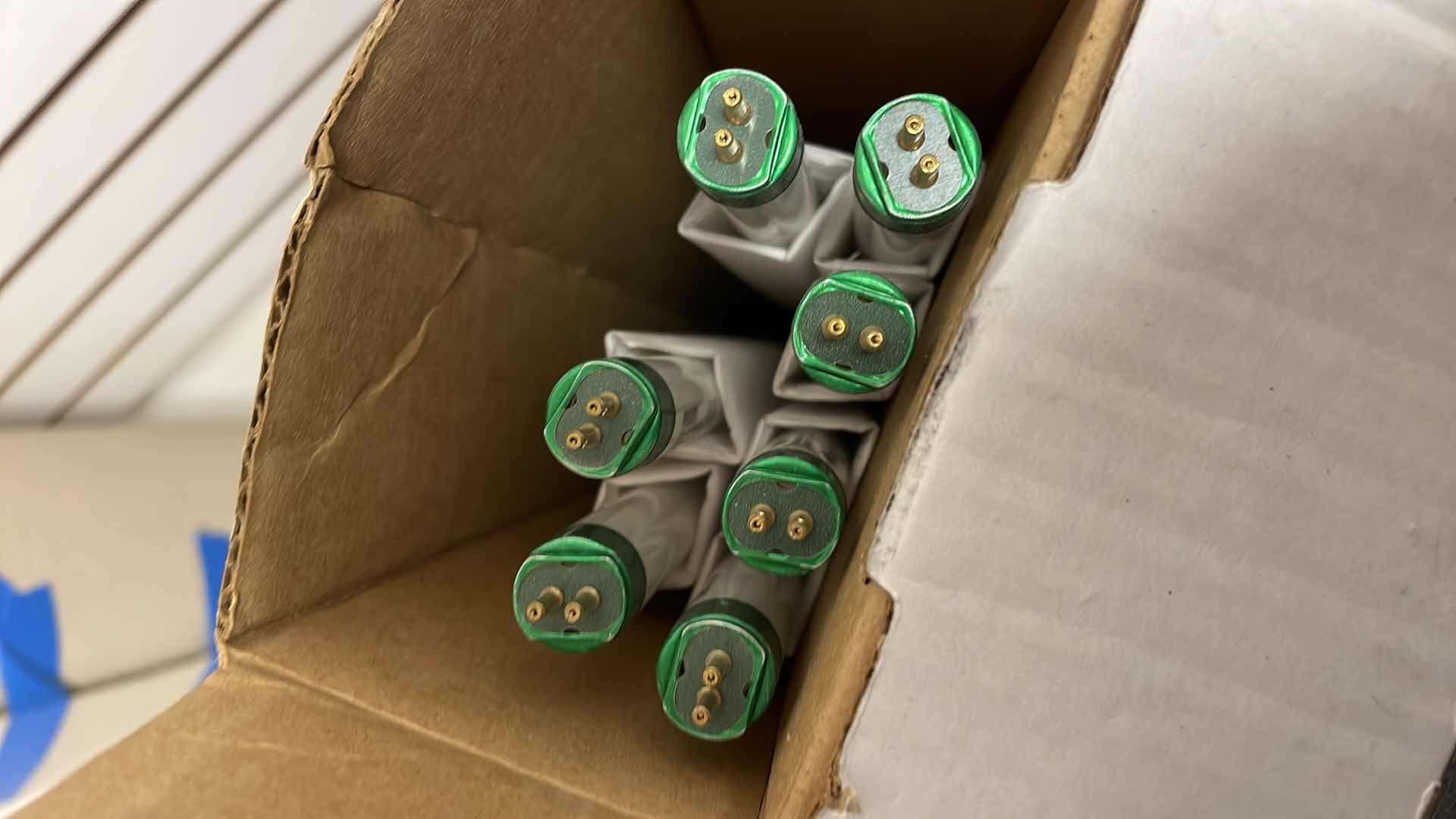 Photo 1 of SYLVANNIA T8 FLUORESCENT LIGHT BULBS (12) & PHILIPS T5 FLUORESCENT BULBS (7)