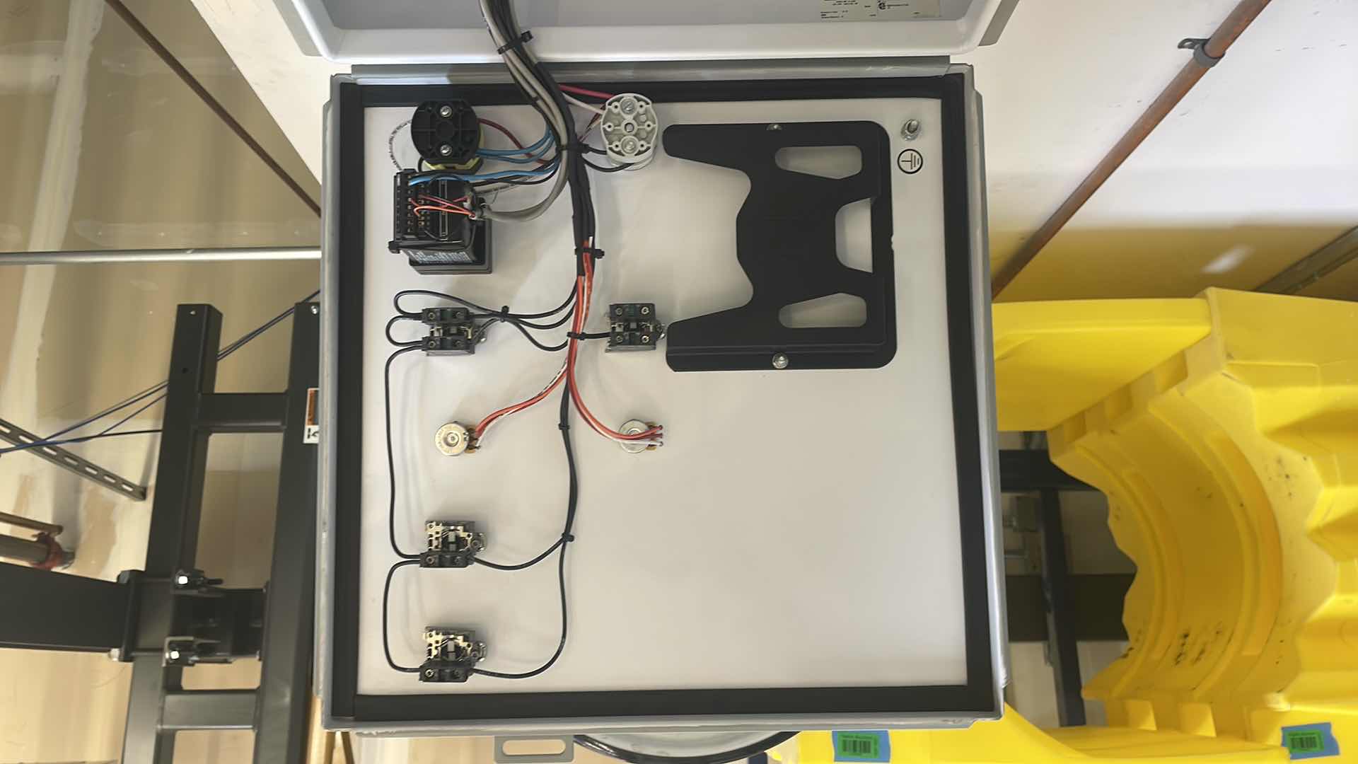 Photo 1 of HOFFMAN A202010LP 20" X 20" X 10" WALL-MOUNT ENCLOSURE, TYPE-12, CONTINUOUS HINGE WITH CLAMPS, STEEL WITH DAYTON DIGITAL AC DRIVE IP 20 (3) DEFINITE PURPOSE MAGNETIC CONTACTOR (4)