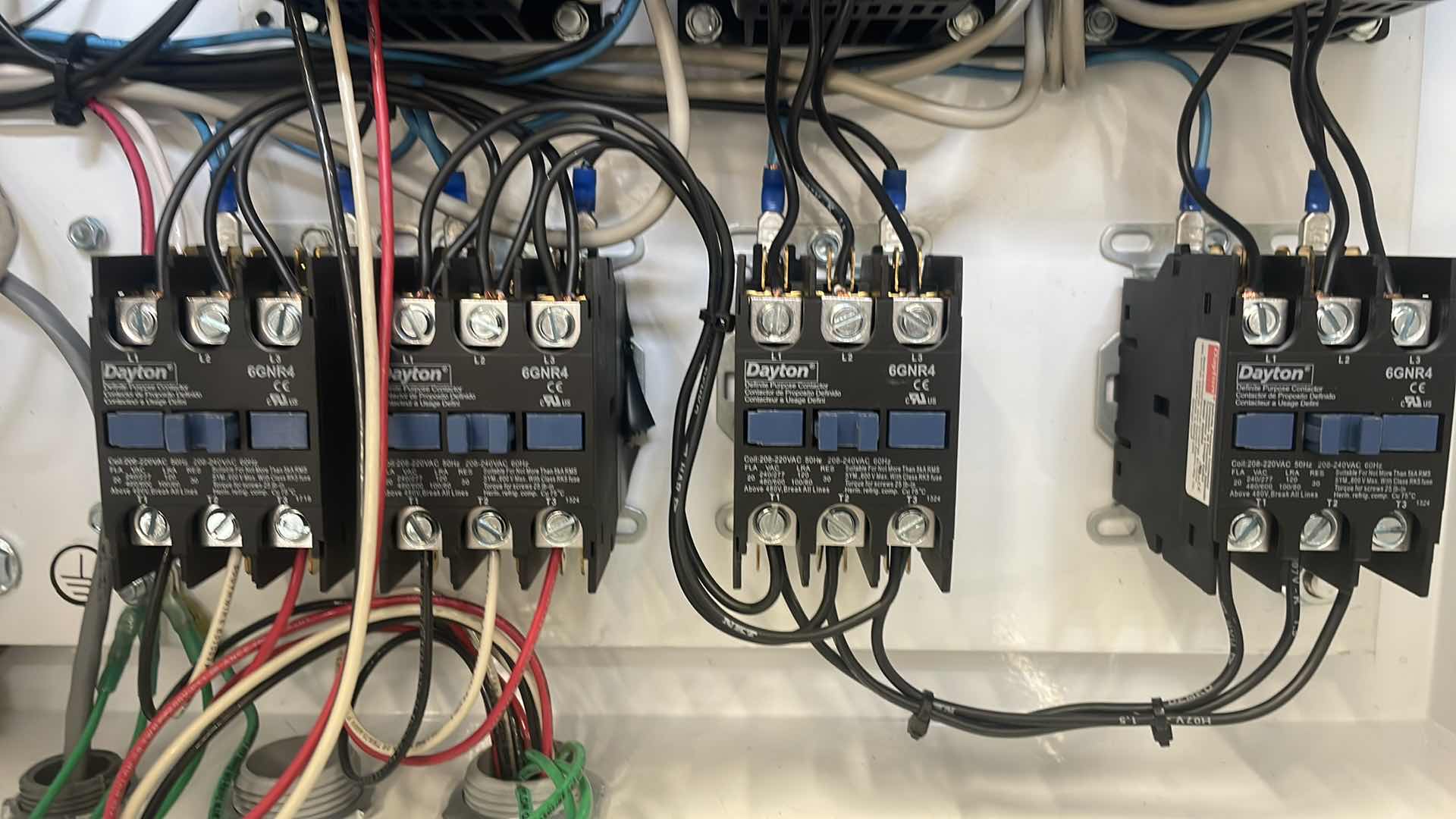 Photo 1 of HOFFMAN A202010LP 20" X 20" X 10" WALL-MOUNT ENCLOSURE, TYPE-12, CONTINUOUS HINGE WITH CLAMPS, STEEL WITH DAYTON DIGITAL AC DRIVE IP 20 (3) DEFINITE PURPOSE MAGNETIC CONTACTOR (4)