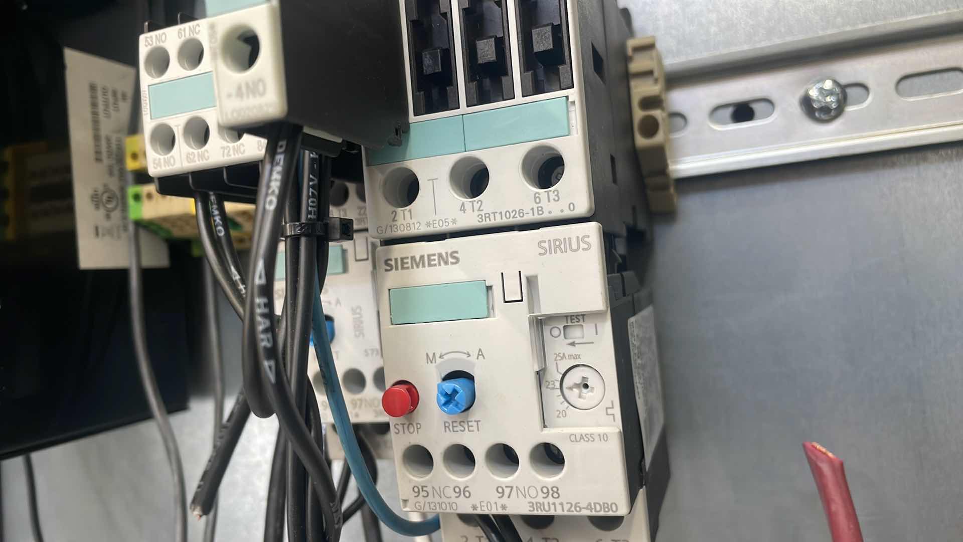 Photo 1 of ETA WALL BOX STEEL ST SINGLE DOOR ETA ST TYPE 1, 12, 4, IP66 23-3/4” X 31-1/2” X 10”, MAN MULTI PURPOSE CONTROLLER