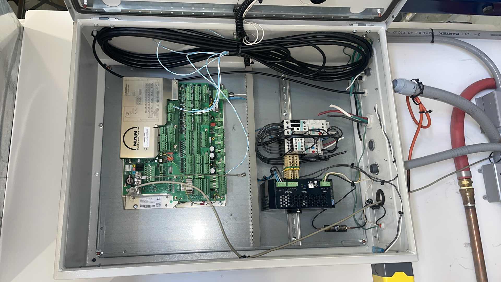 Photo 1 of ETA WALL BOX STEEL ST SINGLE DOOR ETA ST TYPE 1, 12, 4, IP66 23-3/4” X 31-1/2” X 10”, MAN MULTI PURPOSE CONTROLLER