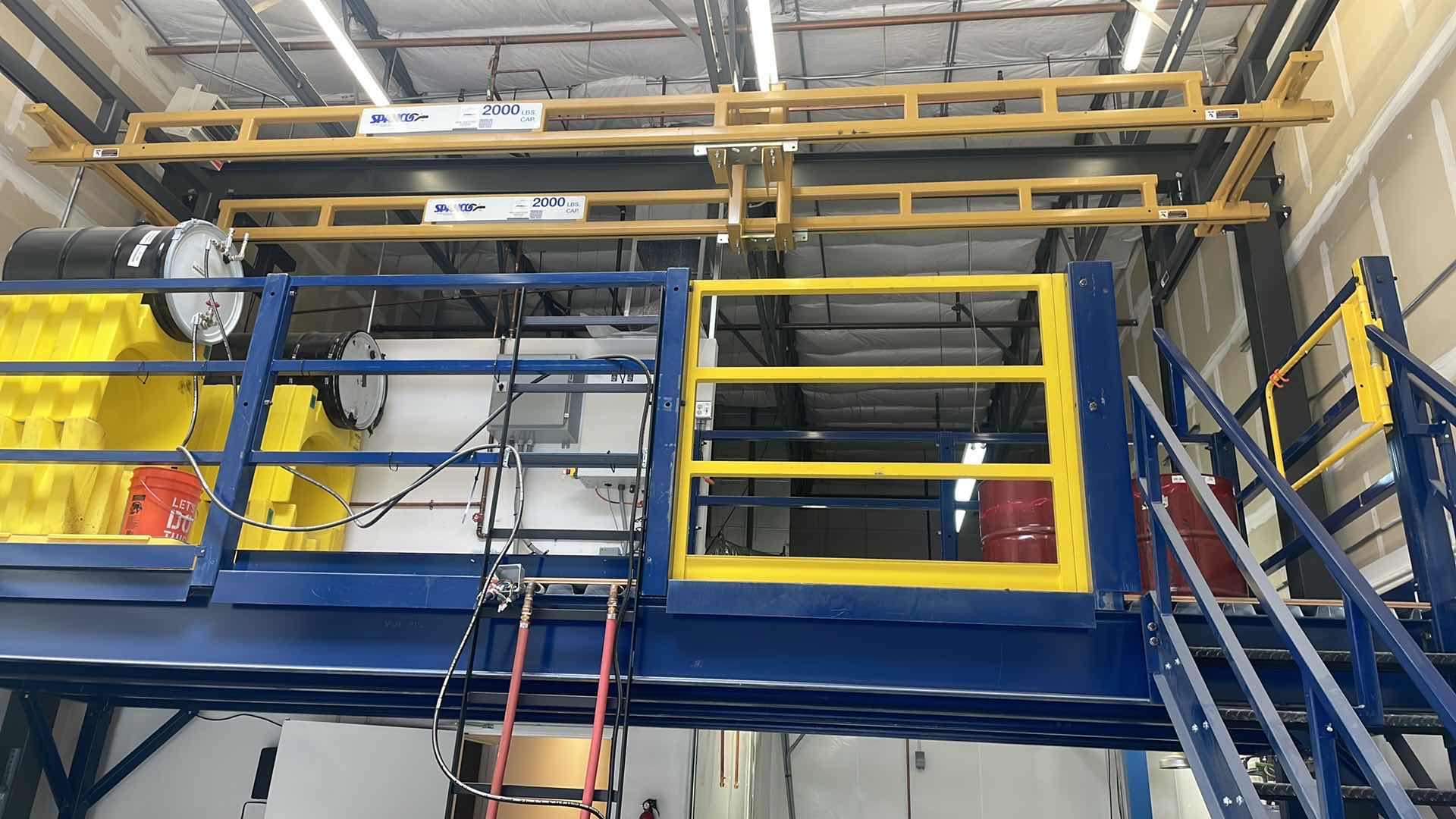 Photo 1 of 1 TON SPANCO WORKSTATION CRANE
TR-21 580G-35 67-725-EF
BRIDGE SPAN: 19-2" / TROLLEY CLEVIS HEIGHT: 16’4”
OAW: 23-7" - OAH 17'9”
250 SQ FT OF BRIDGE AREA