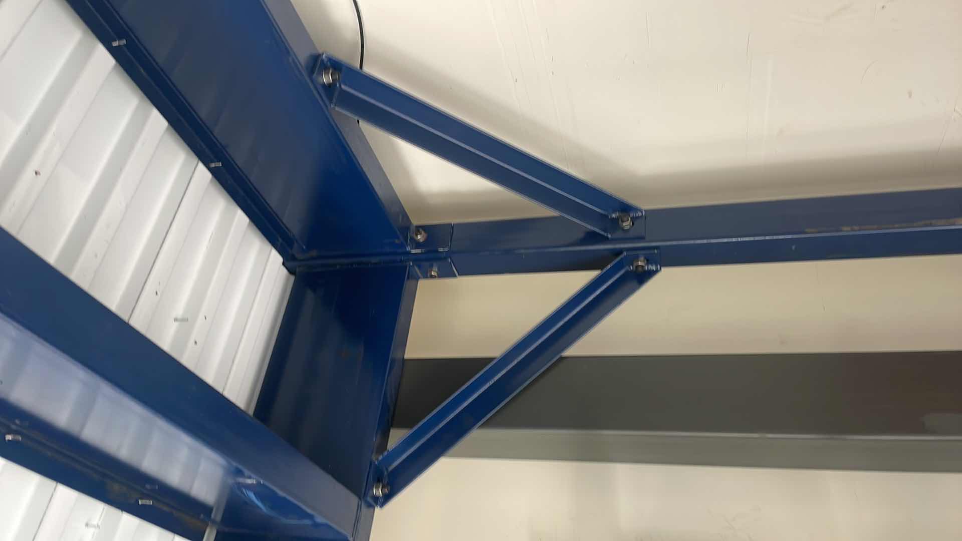 Photo 1 of 1 TON SPANCO WORKSTATION CRANE
TR-21 580G-35 67-725-EF
BRIDGE SPAN: 19-2" / TROLLEY CLEVIS HEIGHT: 16’4”
OAW: 23-7" - OAH 17'9”
250 SQ FT OF BRIDGE AREA