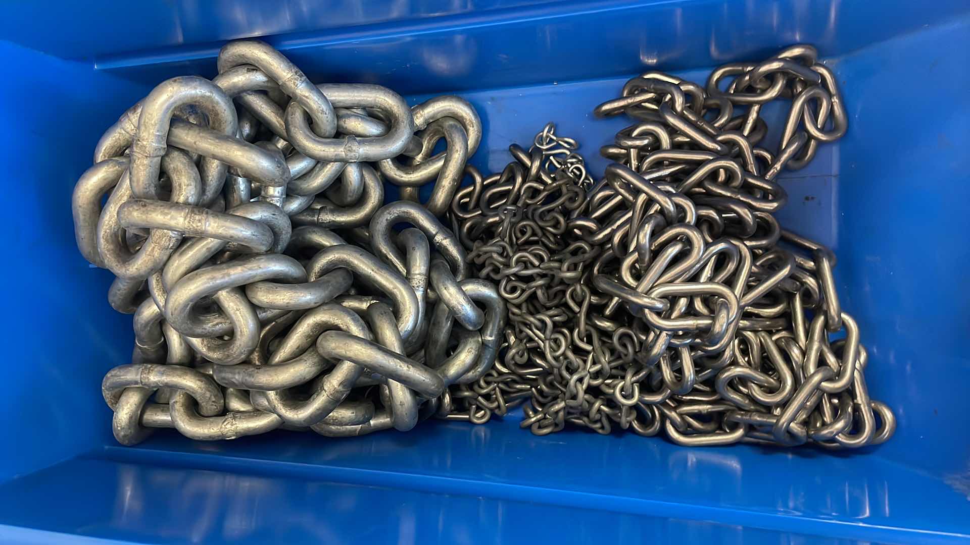 Photo 1 of VARIETY OF CHAIN HEAVYDUTY
