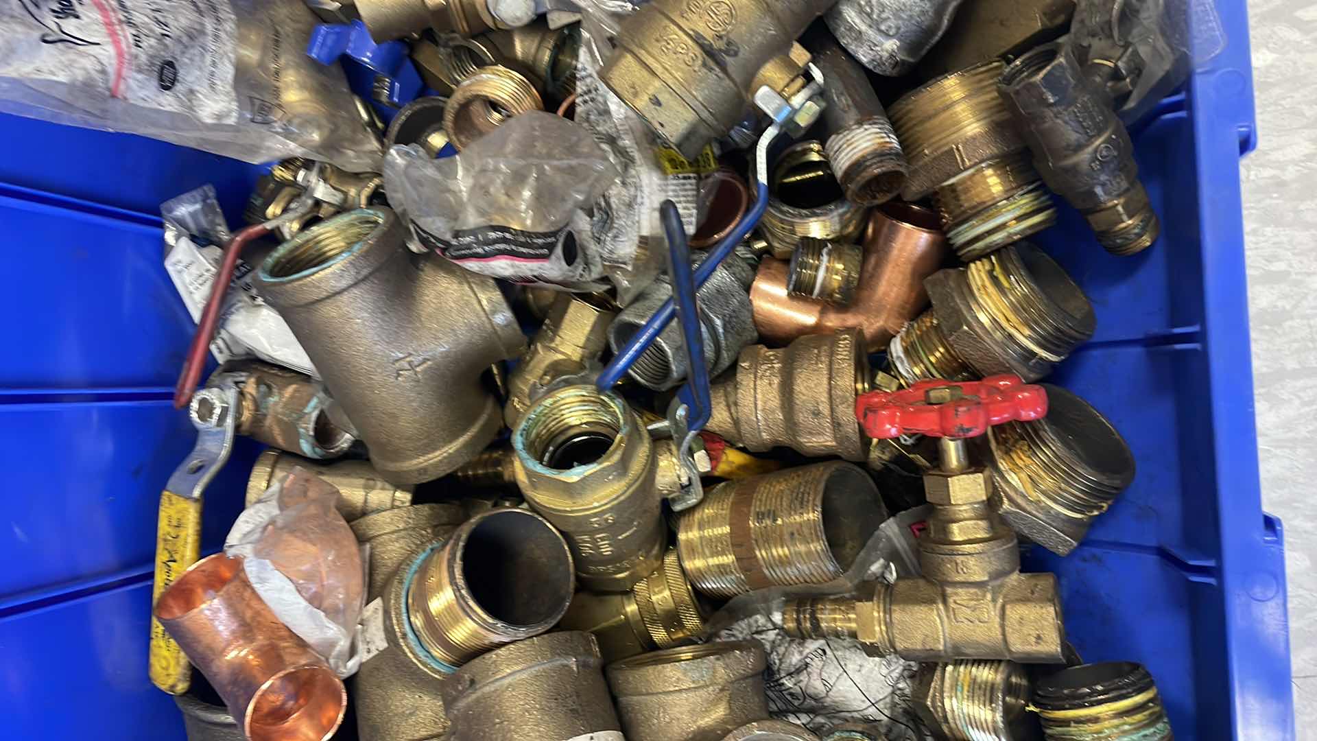 Photo 4 of BRASS VALVES AND MISC HARDWARE