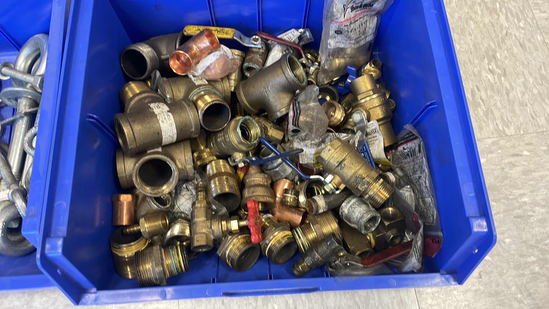 Photo 2 of BRASS VALVES AND MISC HARDWARE