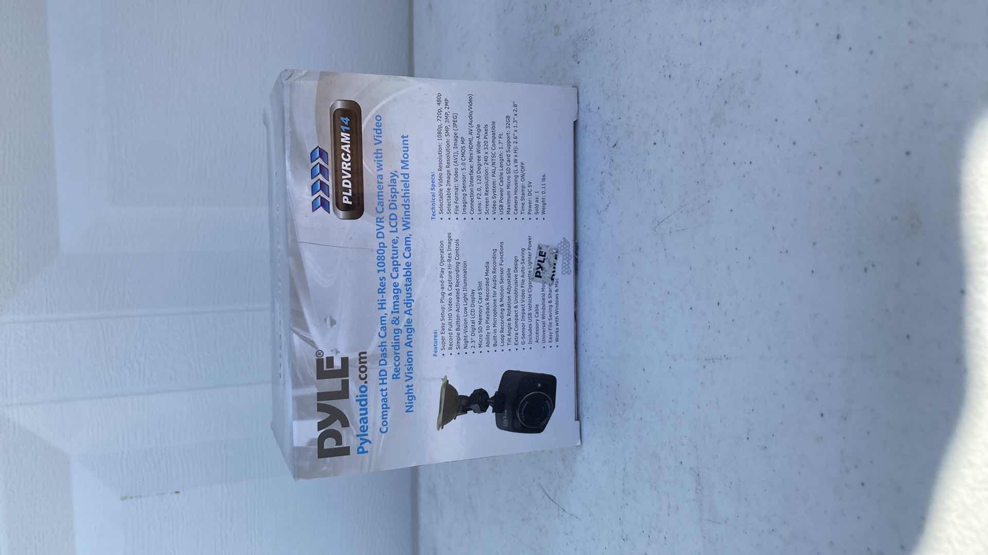 Photo 1 of PLDVRCAM14 
COMPACT GF DASH CAM, HI-RES 1080 CAMERA WITH VIDEO RECORDING & IMAGE CAPTURE, NIGHT VISION ANGLE ADJUSTABLE CAM, WINDSHIELD MOUNT