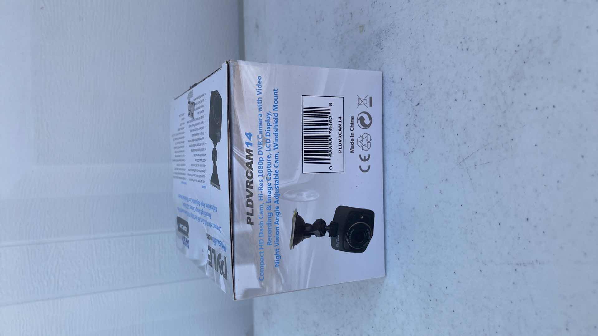 Photo 1 of PLDVRCAM14 
COMPACT GF DASH CAM, HI-RES 1080 CAMERA WITH VIDEO RECORDING & IMAGE CAPTURE, NIGHT VISION ANGLE ADJUSTABLE CAM, WINDSHIELD MOUNT