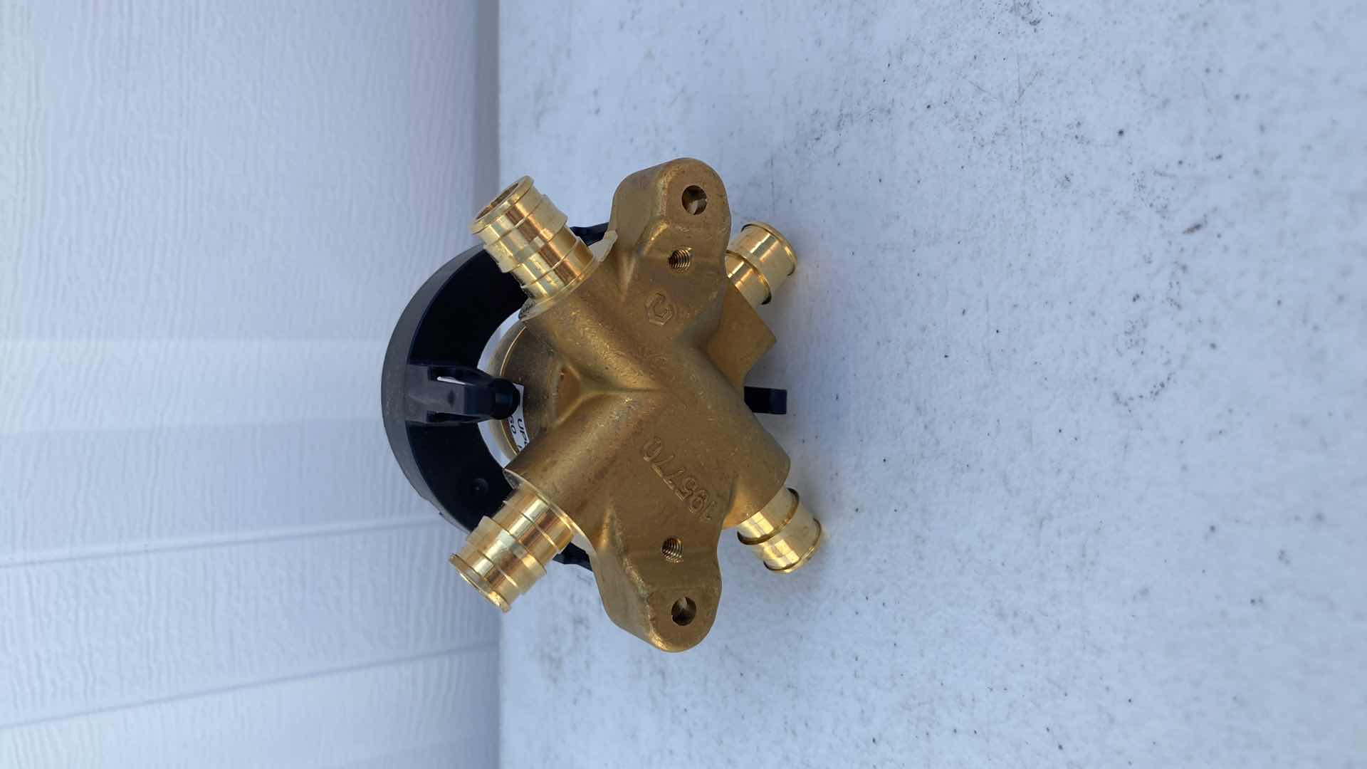 Photo 1 of MOEN M-CORE U361CX MCORE TRANSFER VALVE COLD PEX