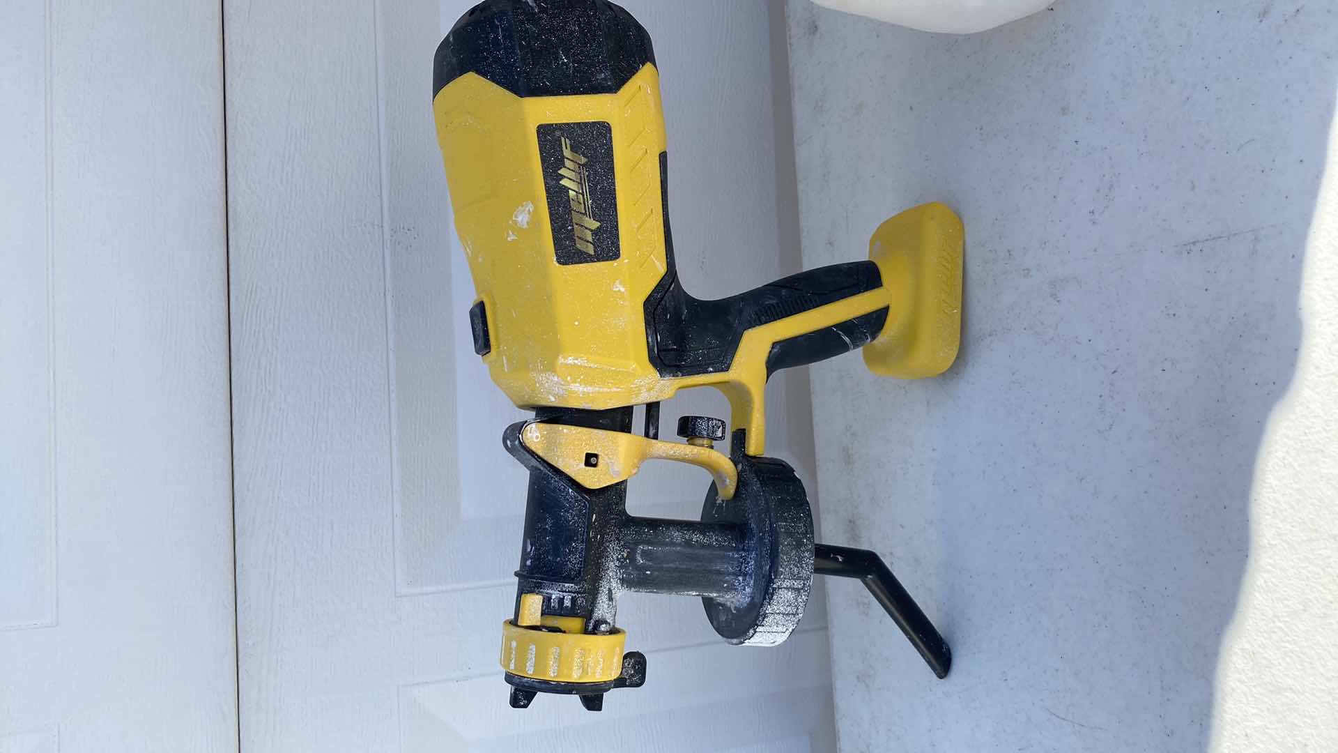 Photo 1 of MELLIF SPRAY GUN SPG-DCB20 20V BATTERY OPERATED