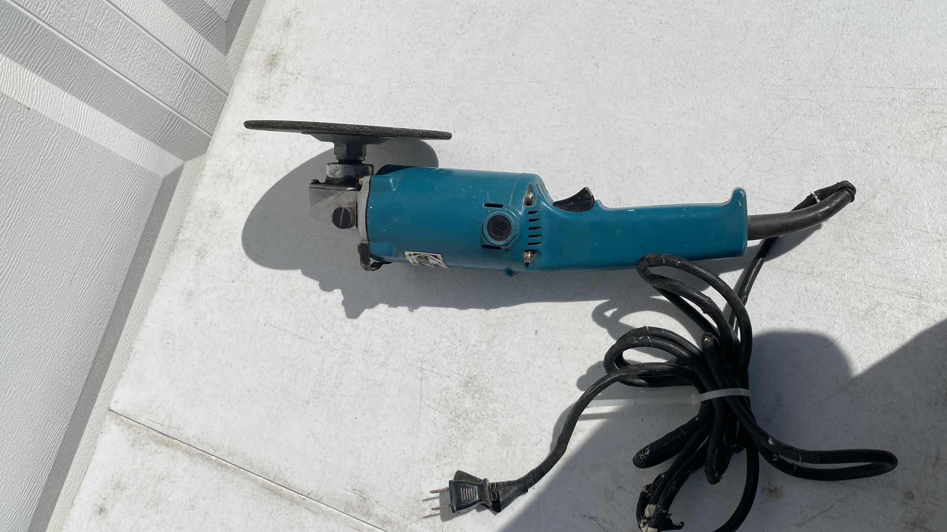 Photo 1 of MAKITA 125MM DISC GRINDER